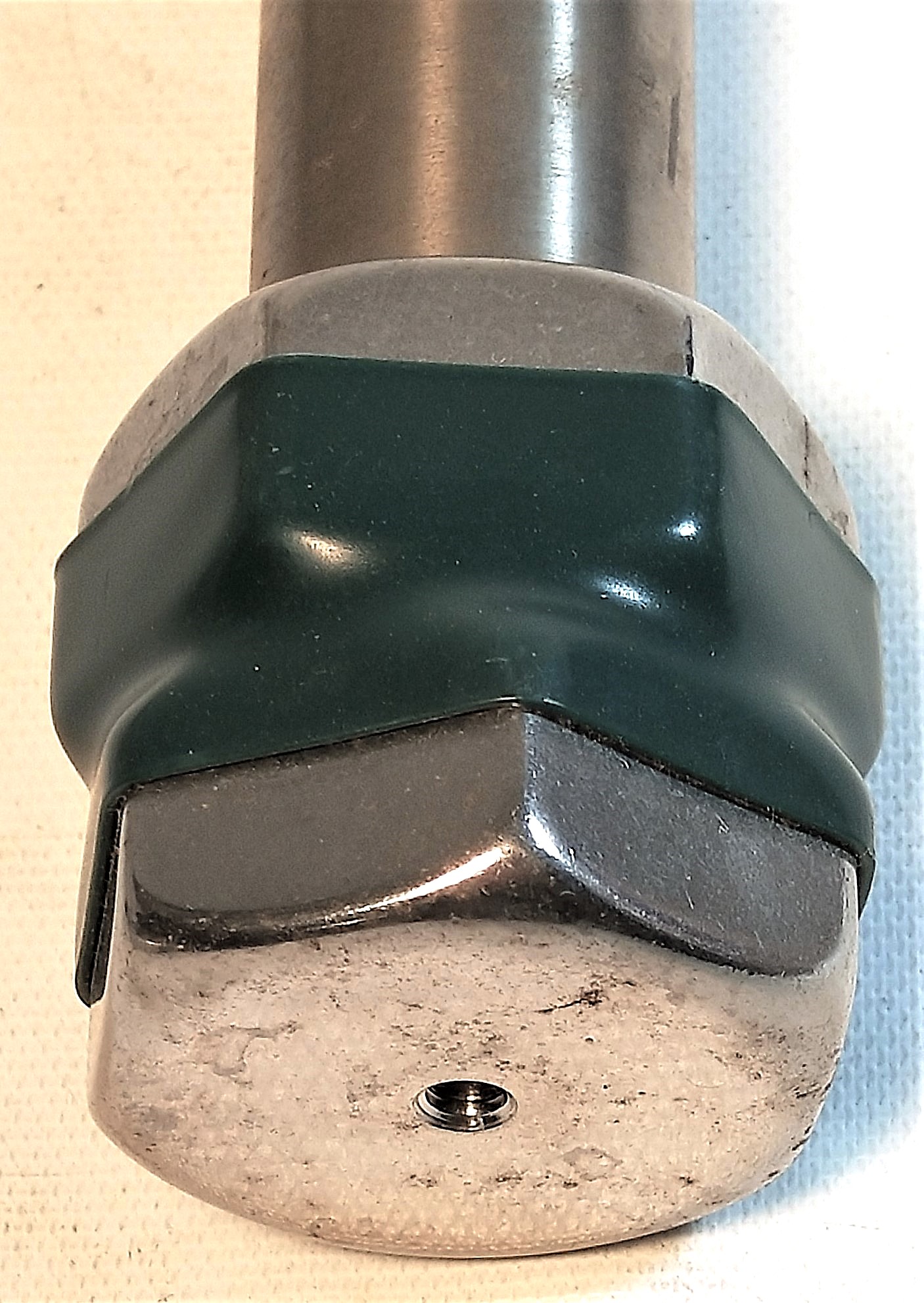 Used Vydac 218TP1022 C18 Preparative HPLC Column (25 cm × 22 mm x 10µm)