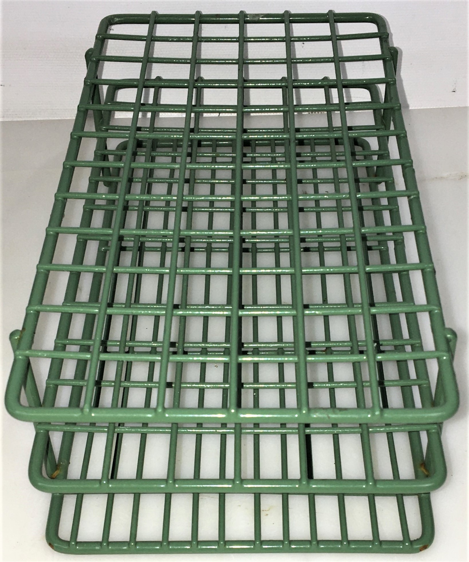 Used Epoxy Coated Wire Centrifuge Tube or Culture Tube Rack