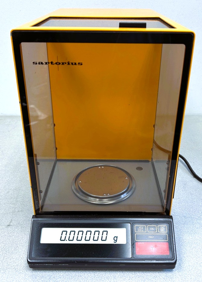 Used Sartorius R200D Delta-Range Analytical Balance (42g x 0.00001/205g x 0.00001g)