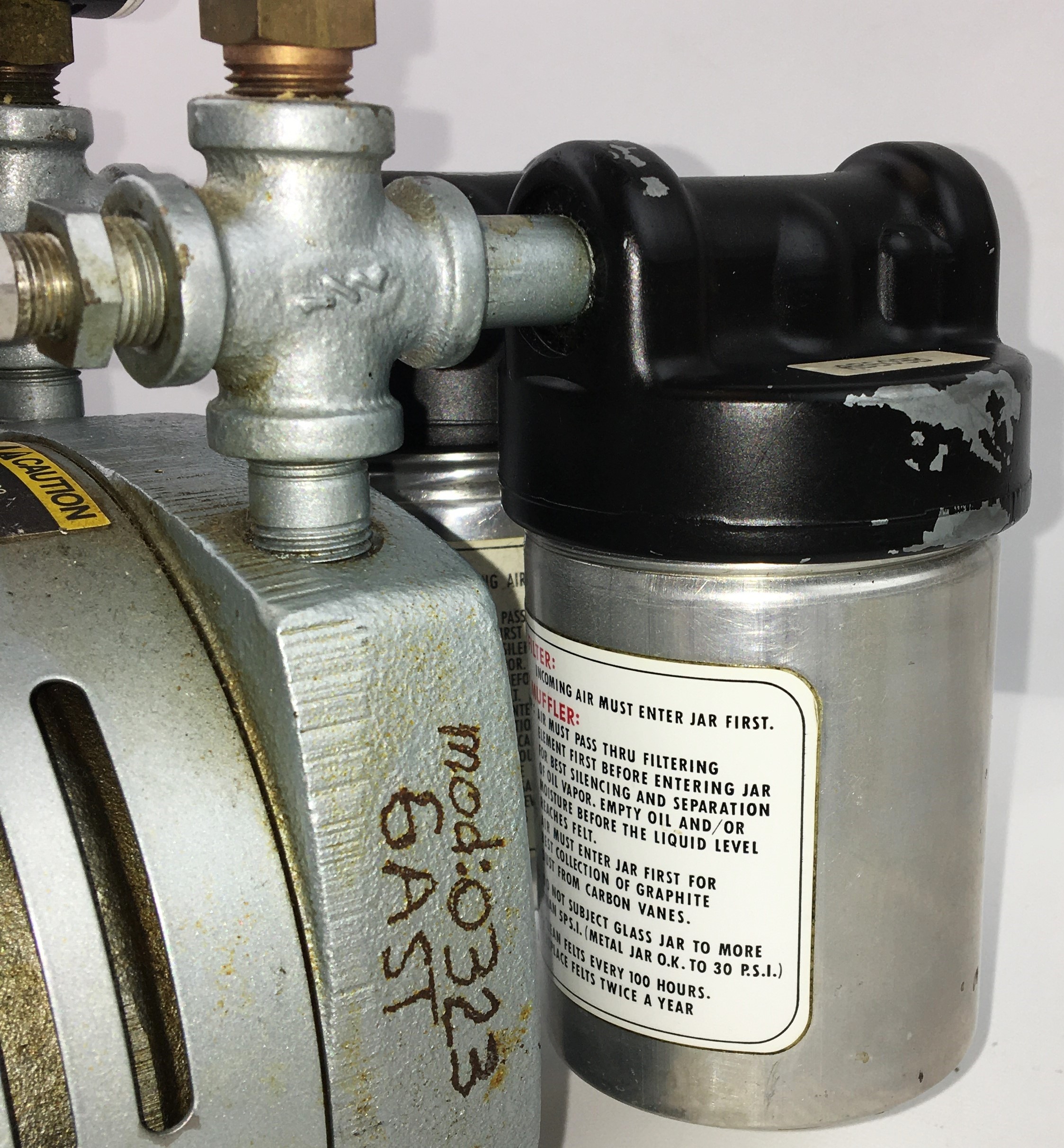 Used Gast 0323-G582EDX Rotary Vacuum Pump (5cfm)