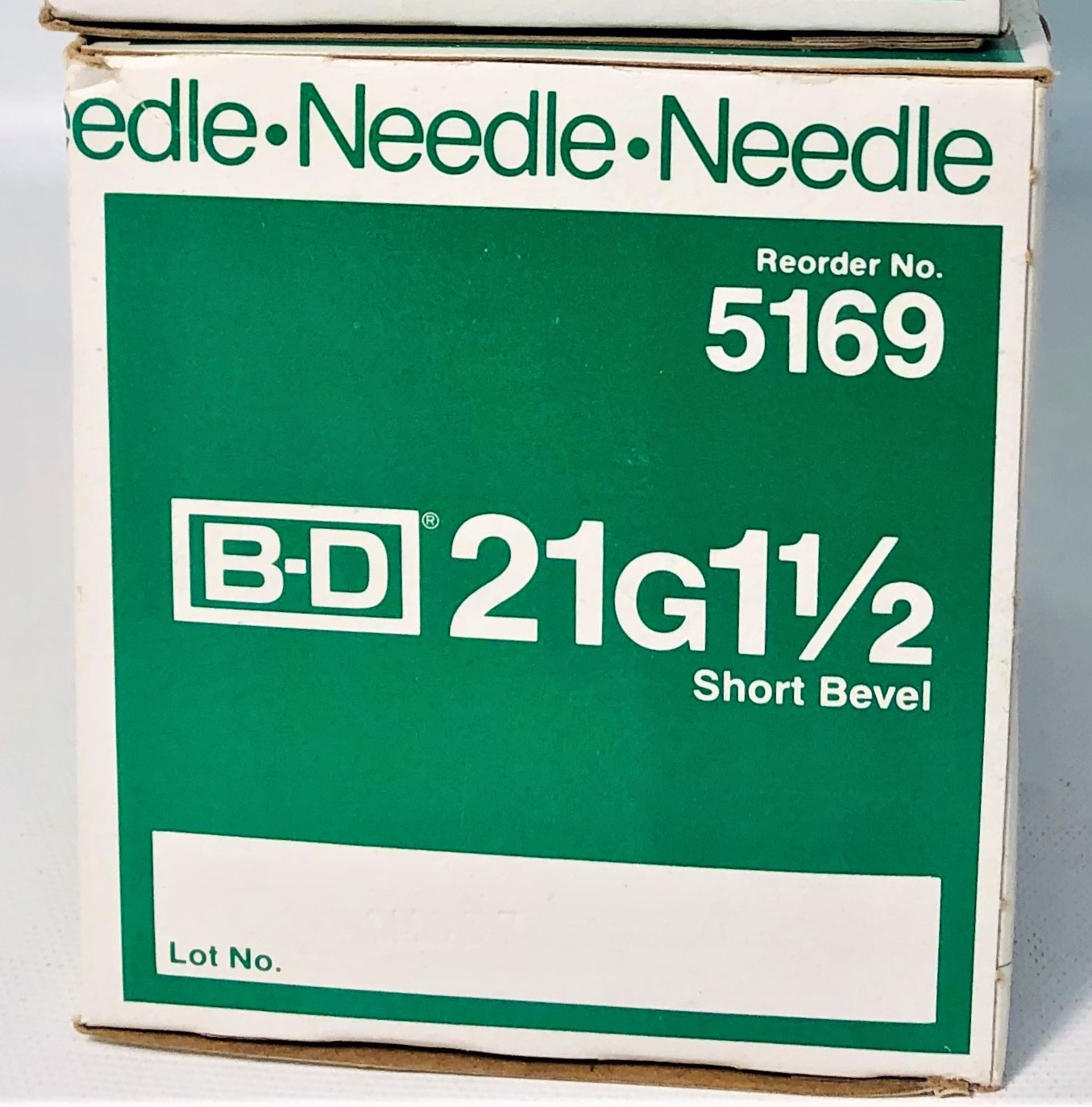 New Open Box B-D 305169 PrecisionGlide Hypodermic Needles 21G x 1-1/2"  (Box of 71)