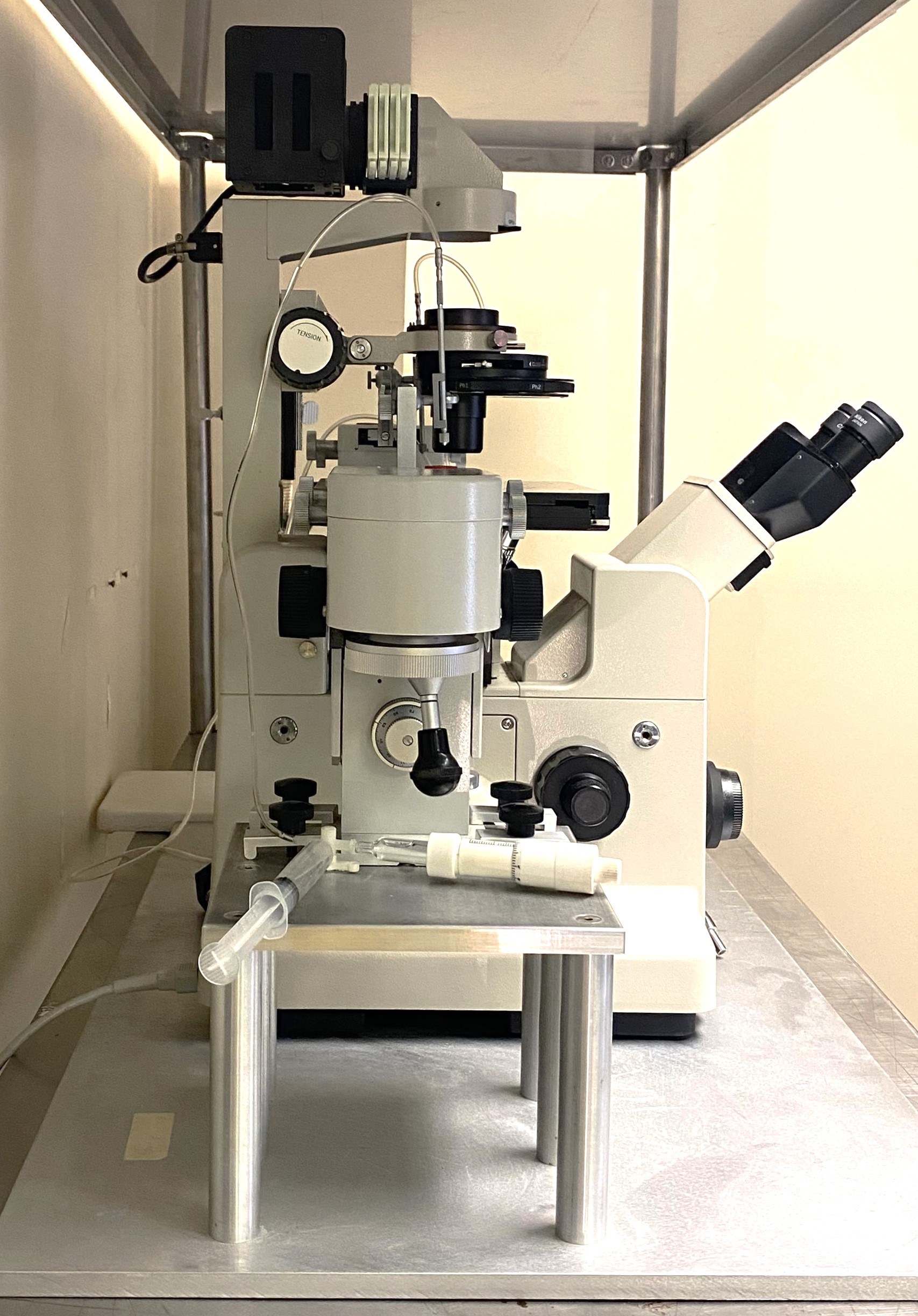 Used Nikon Diaphot TMD Inverted, Phase-Contrast Microscope with Micromanipulators
