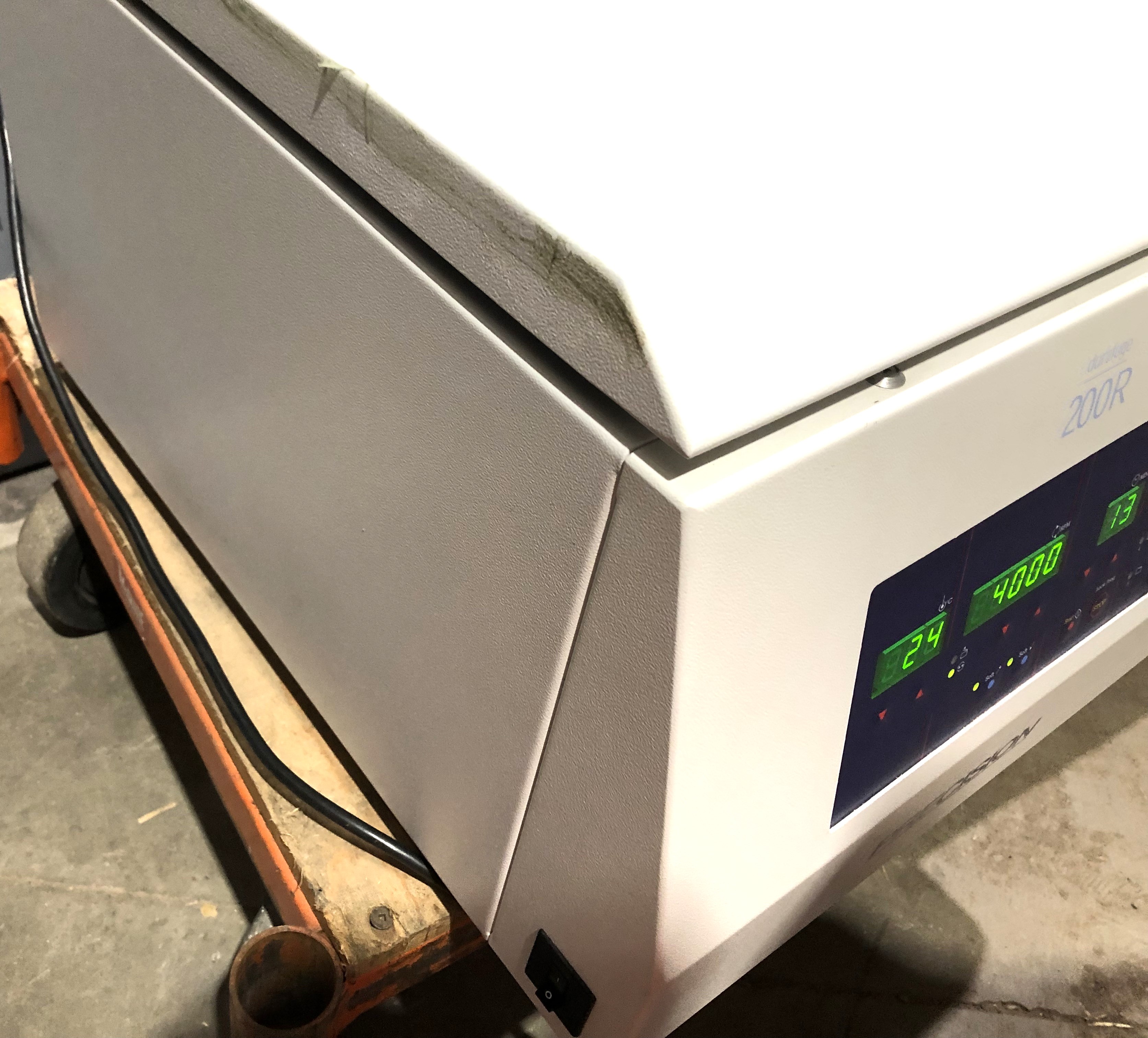 Used Precision Durafuge 200R Refrigerated Centrifuge with Rotor and Accessories - 4 x 190mL