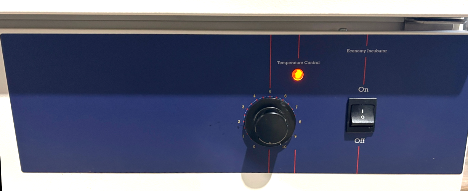 Used Thermo Precision 3524 (5EG) Gravity-Convection Incubator (4.5 Cu-Ft)