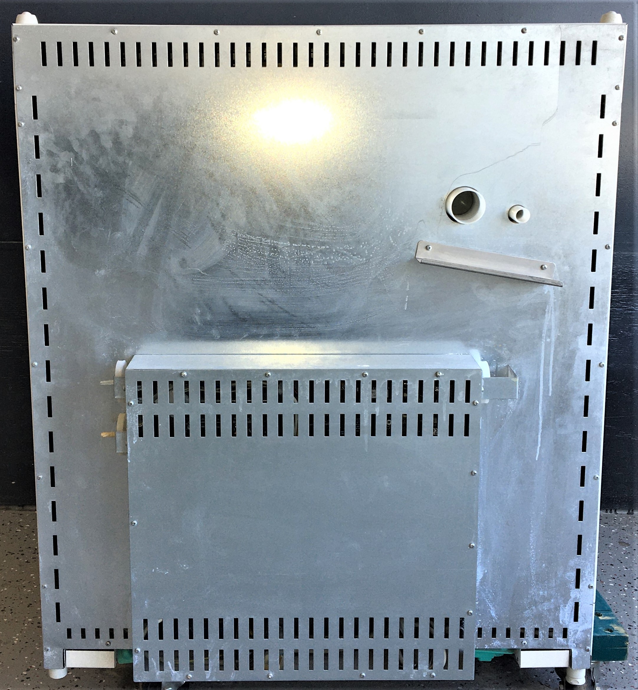 Used Heraeus HERAcell 240 CO2 Incubator (8.4 Cu-Ft)