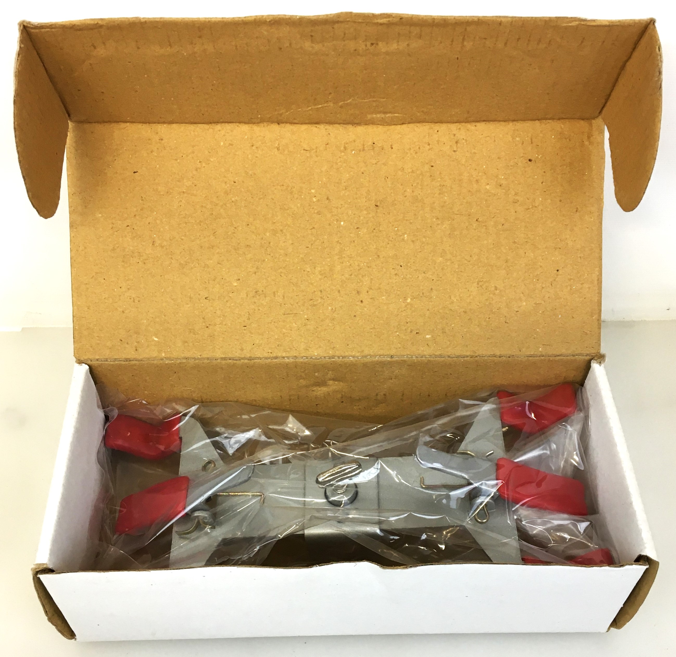 New Open Box United Scientific CLBUR2N Double Buret Clamp