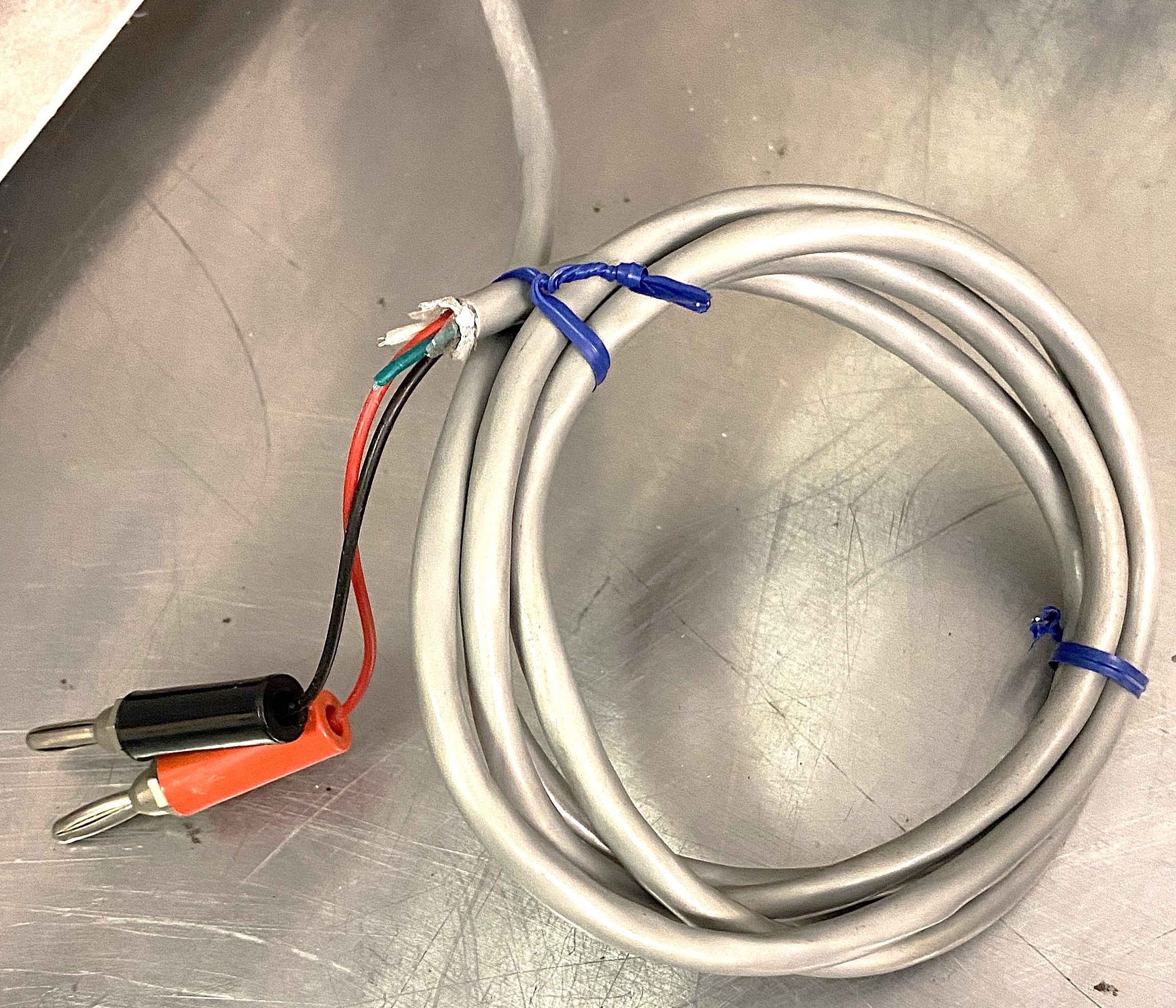 Used Varian 9000 Series UV-Visible HPLC System