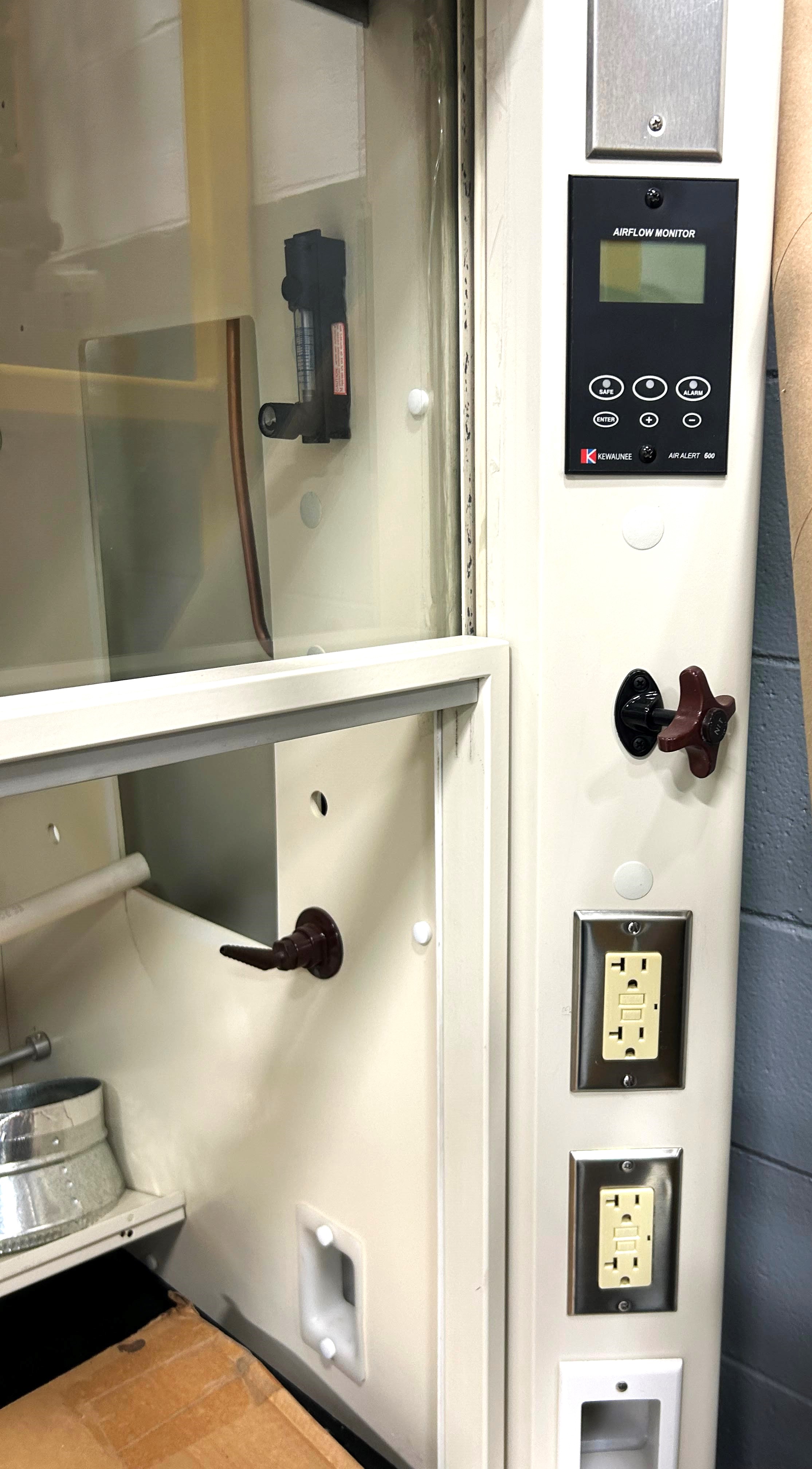 New Open Box Kewaunee Supreme Air H50 6-Ft Fume Hood with Racking and Base Cabinets