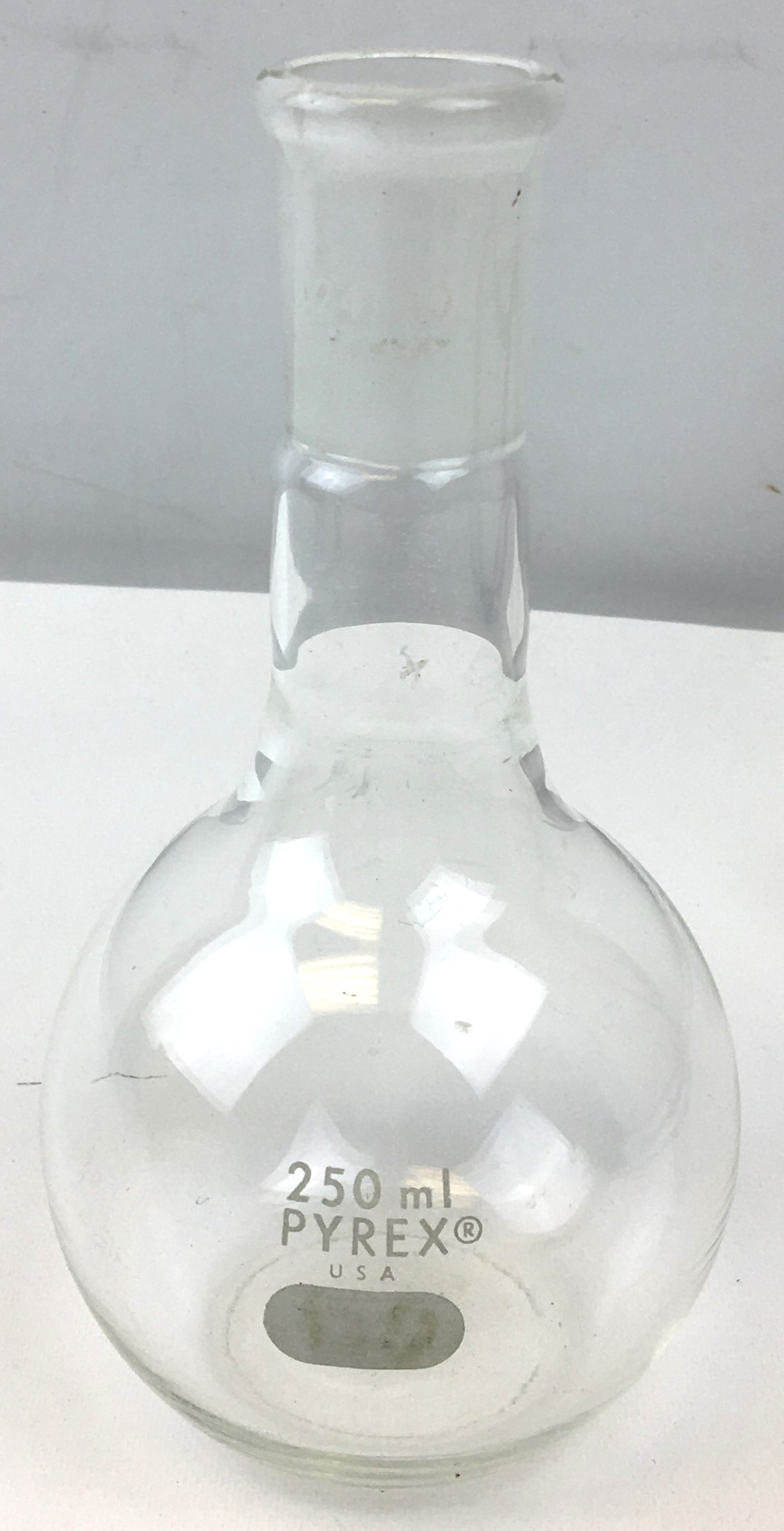 Used Corning PYREX (and Equivalent) 250mL Flat-Bottom Boiling Flask