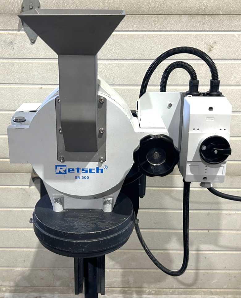 Used Retsch SR 300 Rotor Beater Mill