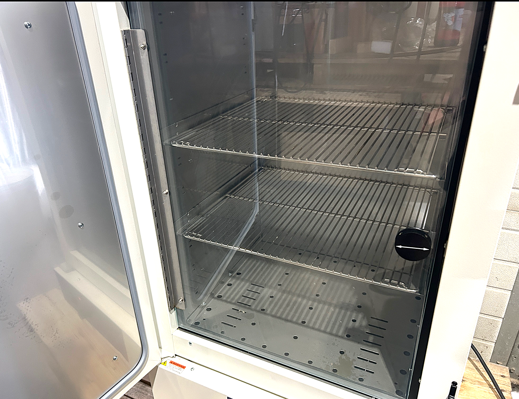 Used Thermo Precision 3524 (5EG) Gravity-Convection Incubator (4.5 Cu-Ft)