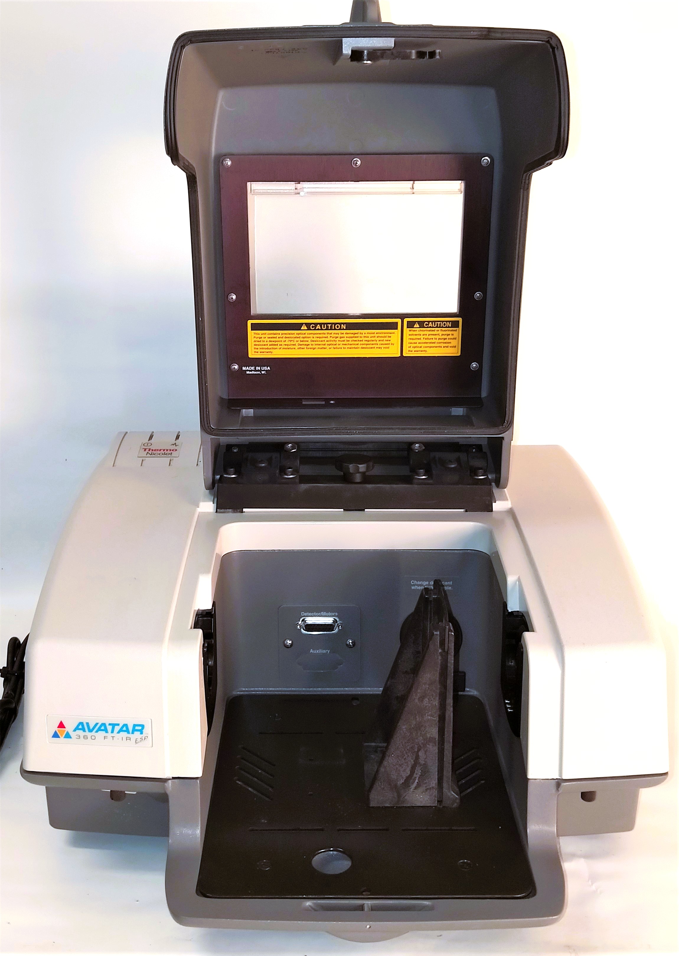 Used Thermo Nicolet Avatar 360 ESP FT-IR Spectrophotometer with Carrying Case