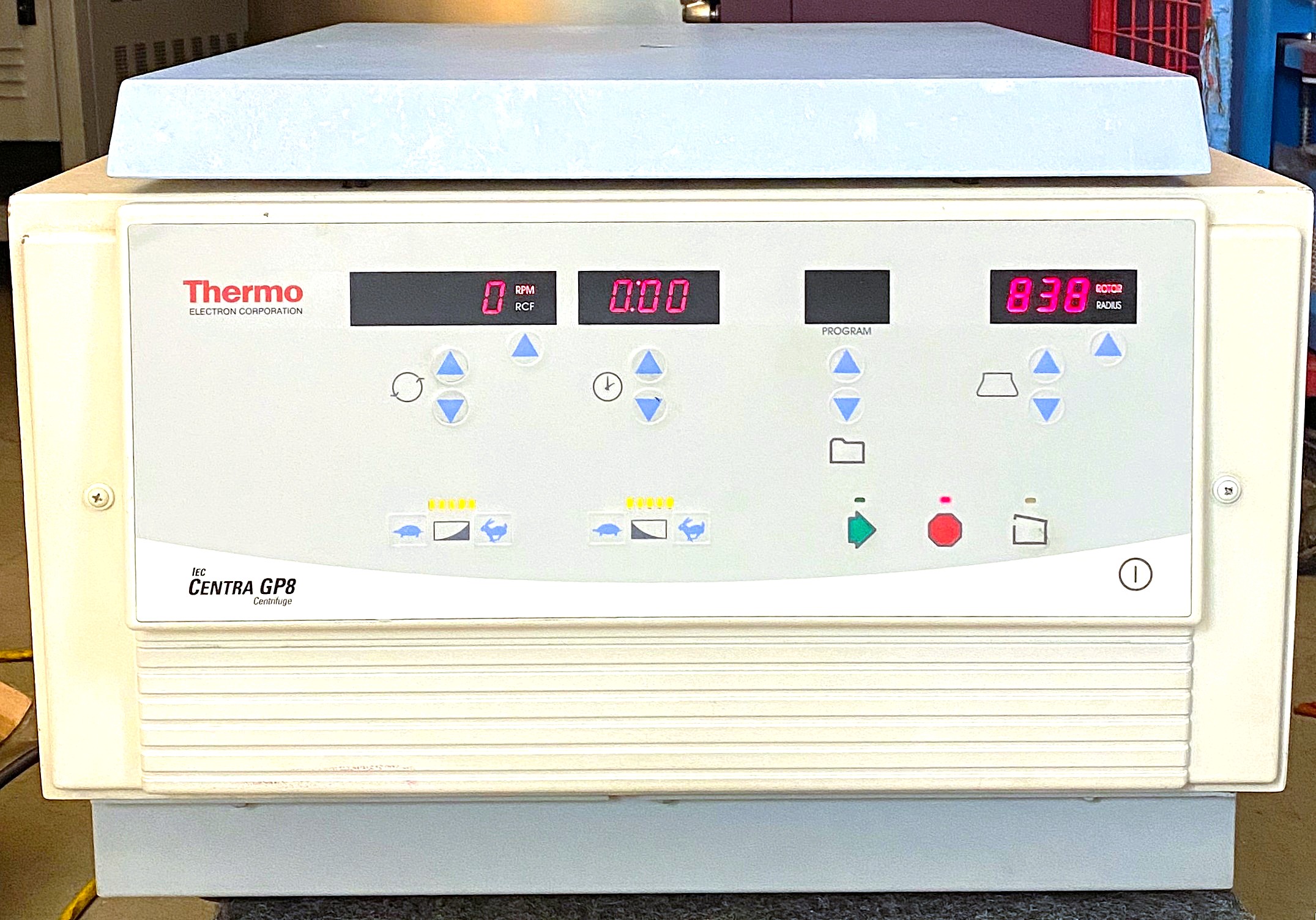 Used Thermo IEC Centra GP8 Centrifuge with 216 Swing-Out Rotor (4 x 750mL)