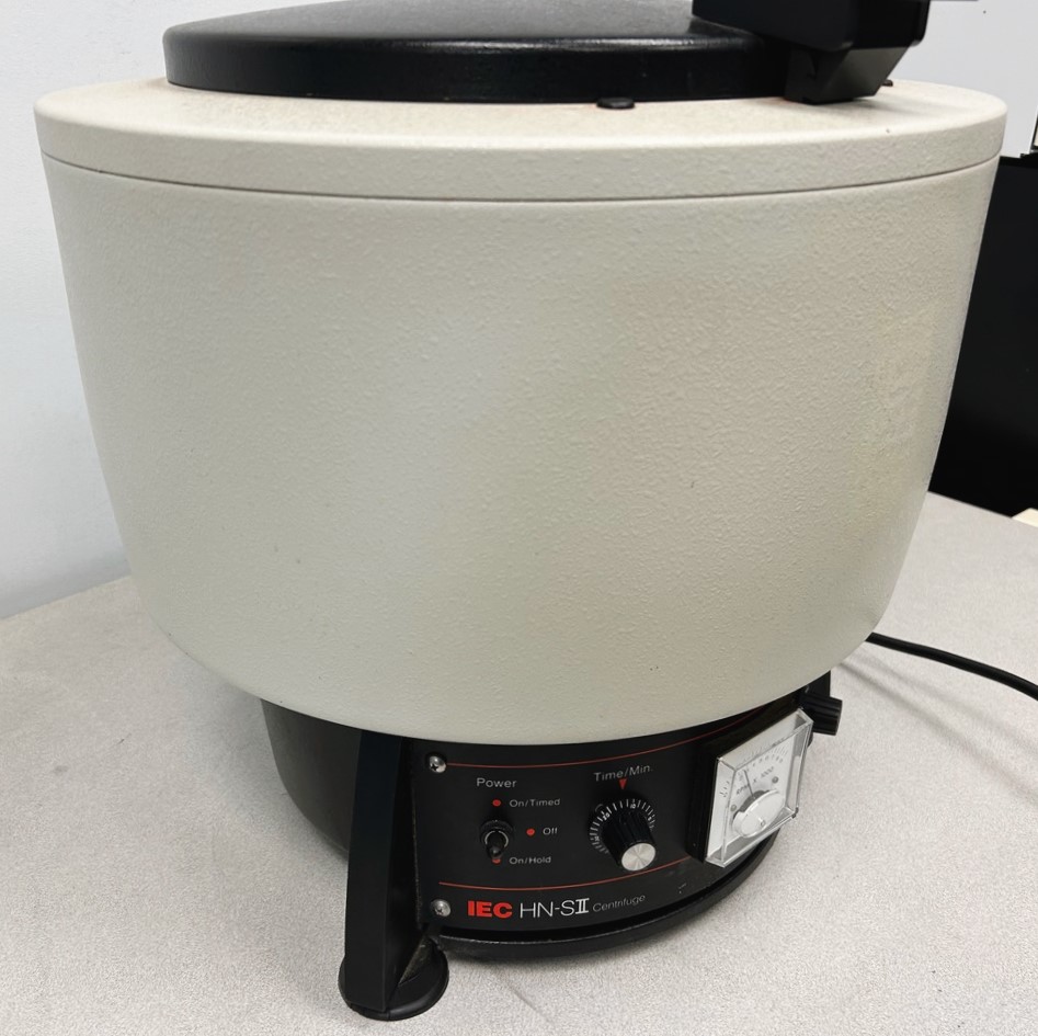 Used IEC HN-SII Centrifuge with IEC 815 Rotor (24 x 15mL)