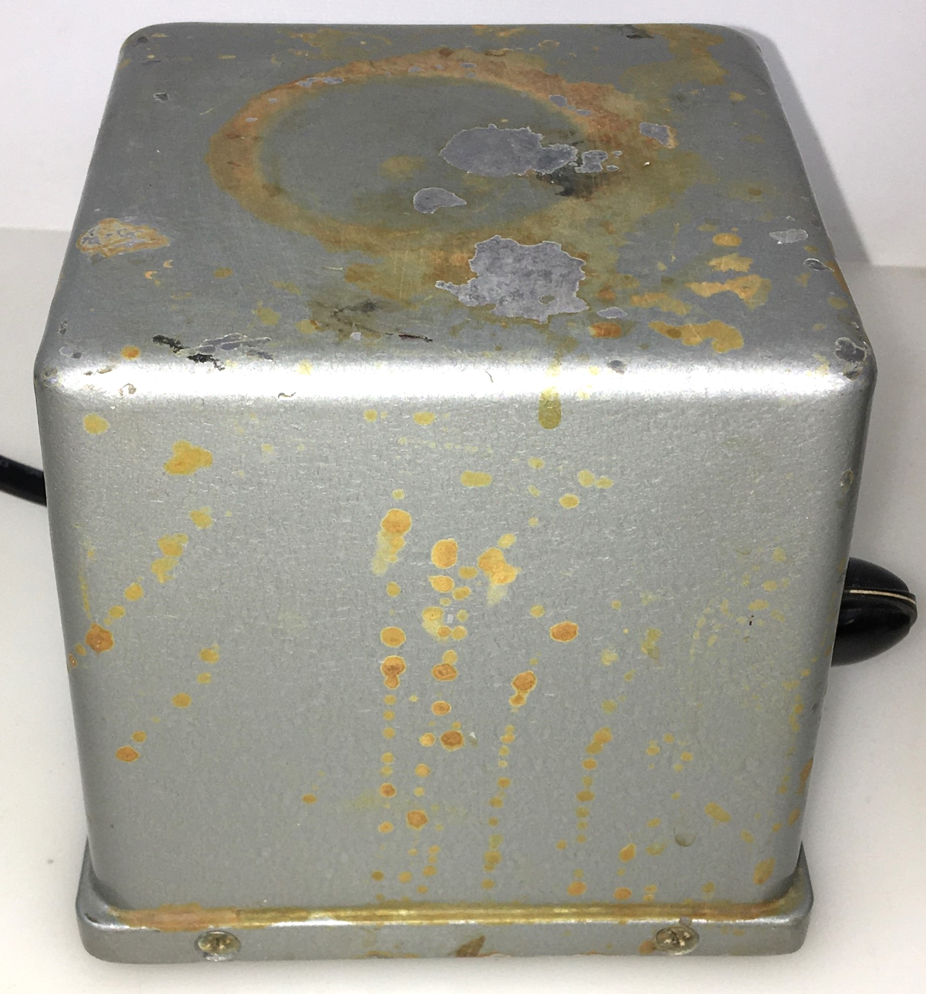 Used Canlab 77-8817 Magnetic Stirrer - 4.25″ x 4.25″ Plate