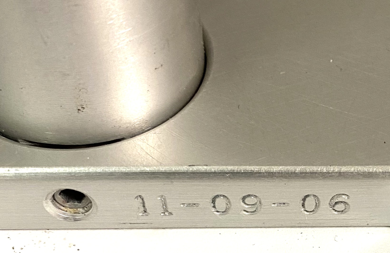 Used Pall 15403 Aluminum 6-Place Filter Funnel Manifold