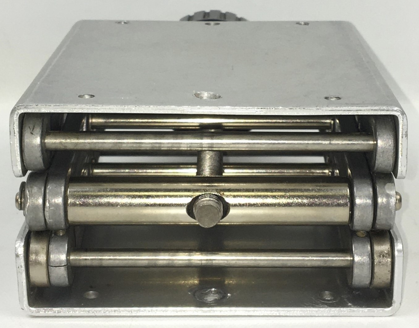 Used United LBJK01 Lab Jack - 9.5" x 5" Platform