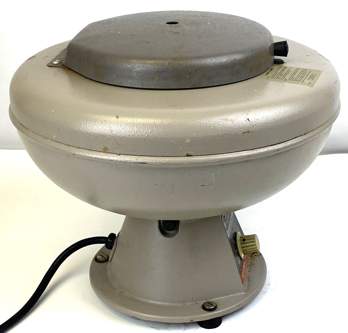 Used IEC Clinical CL Bench-model Centrifuge with 213 Rotor and Accessories (4 x 15mL)