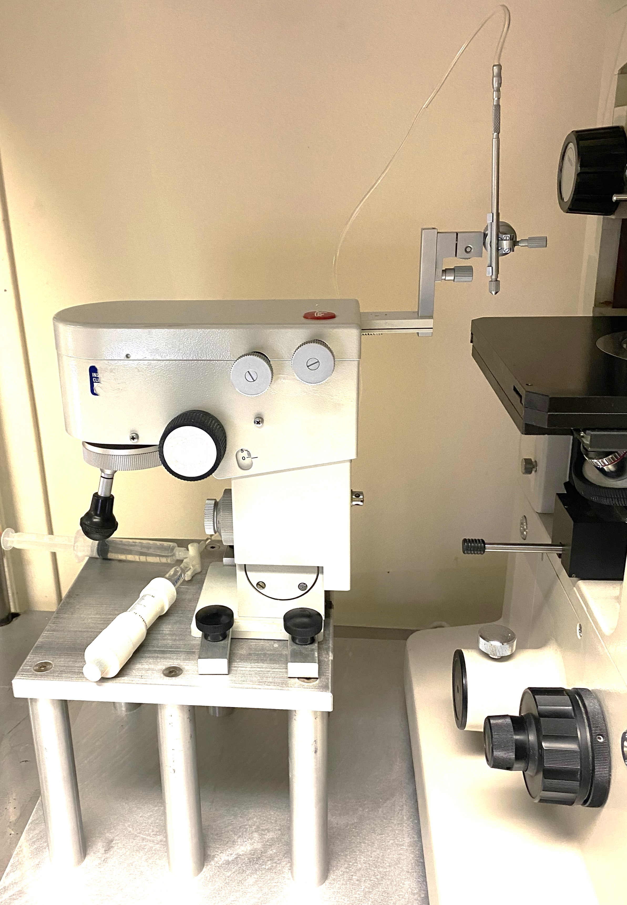 Used Nikon Diaphot TMD Inverted, Phase-Contrast Microscope with Micromanipulators