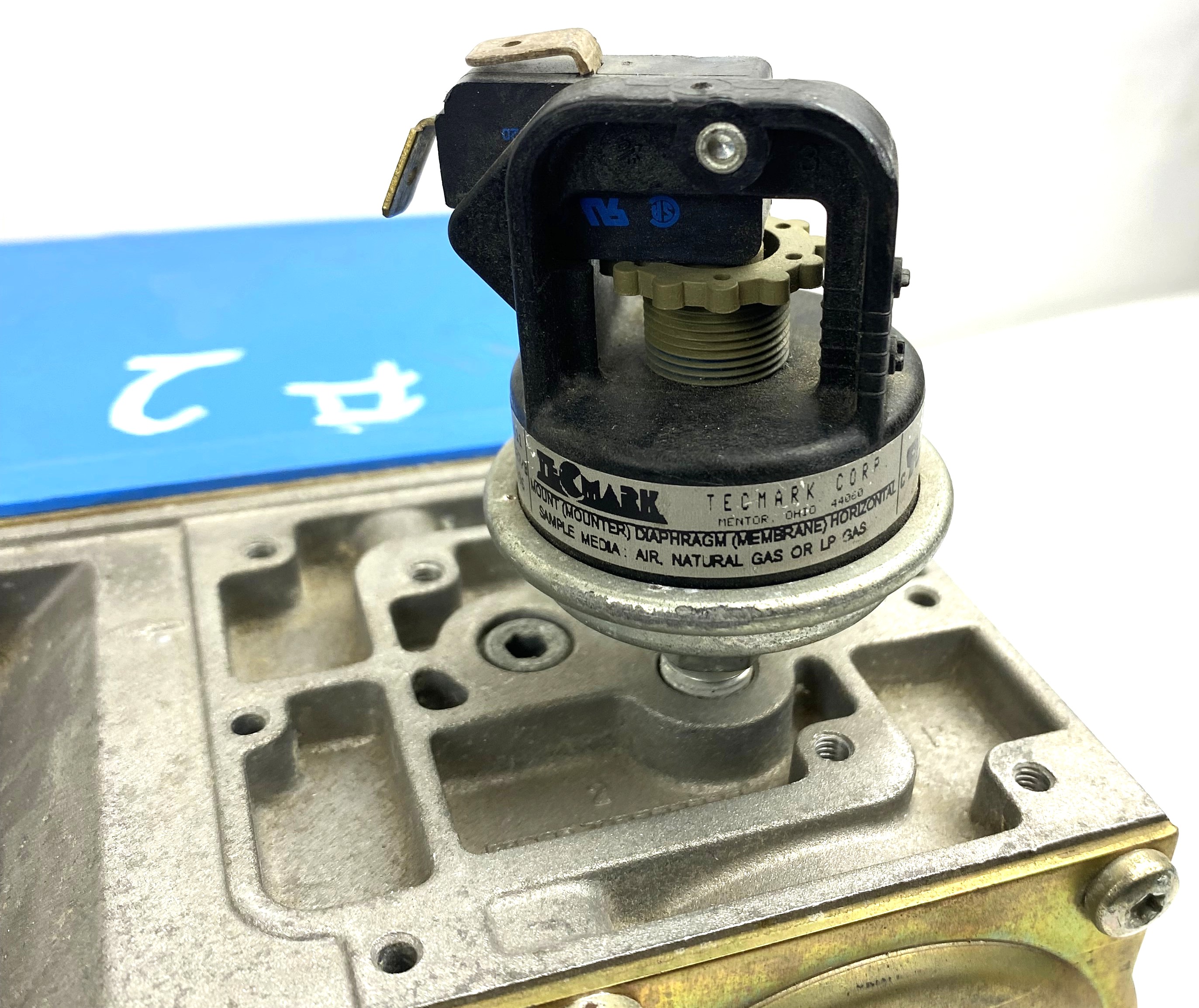 Used Honeywell Safety Gas Valve with Venturi Mixing Unit