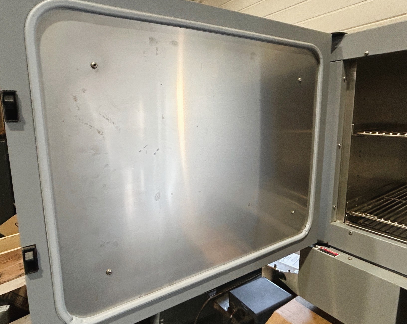 Used Precision Economy 31626 Gravity-Convection Oven (2.5 Cu-Ft)