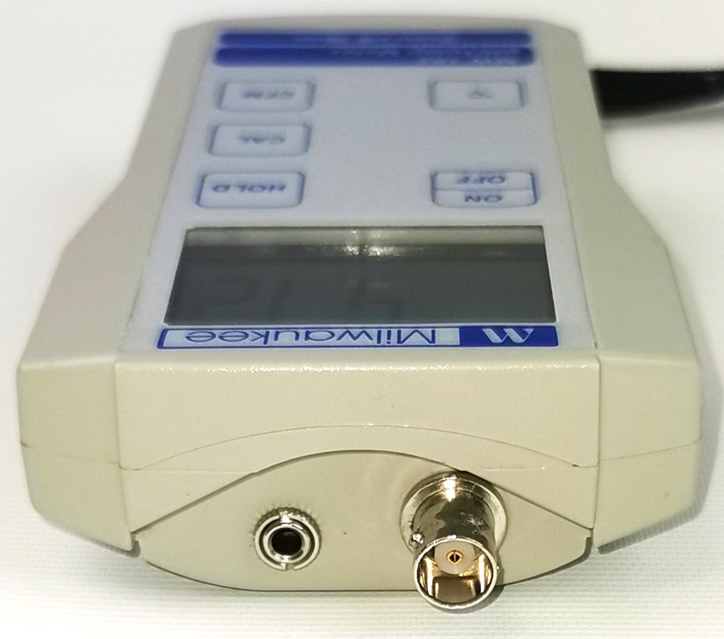 Used Milwaukee MW 102 Portable pH-Temperature Meter