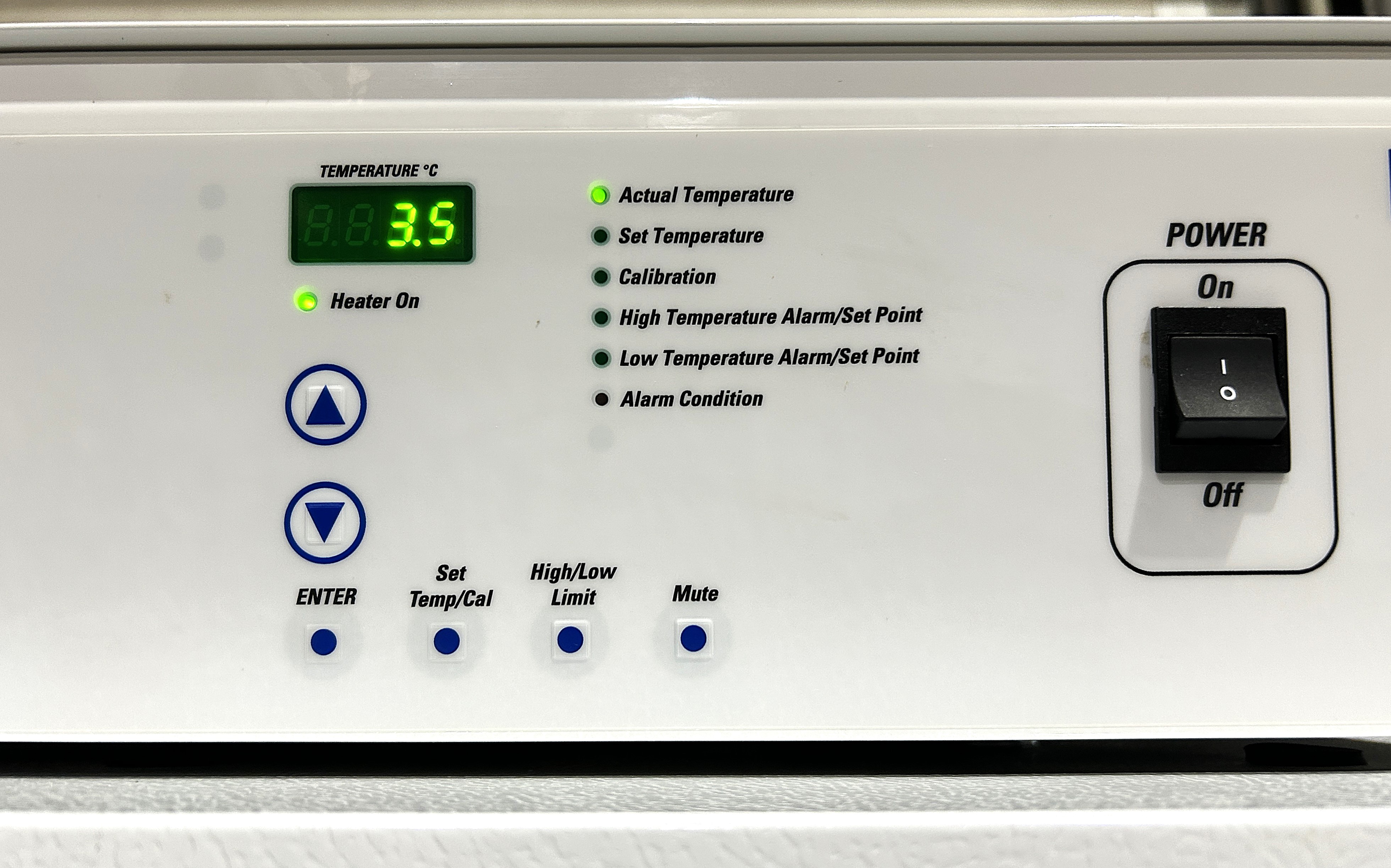 New Open Box Fisher Isotemp 3720A Refrigerated BOD Incubator (20 Cu-Ft)