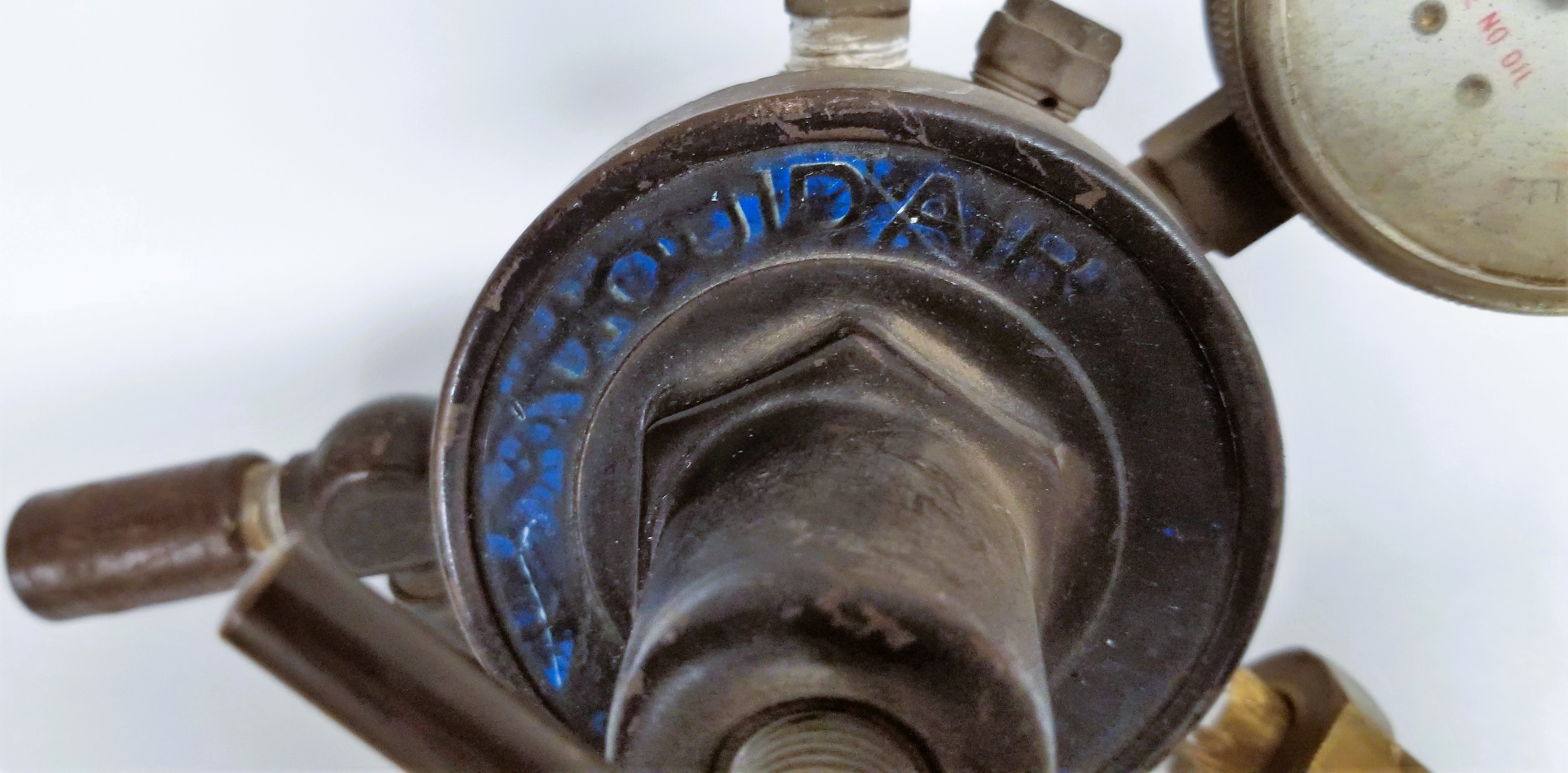 Used Liquid Air Helium Brass Regulator (CGA 580)