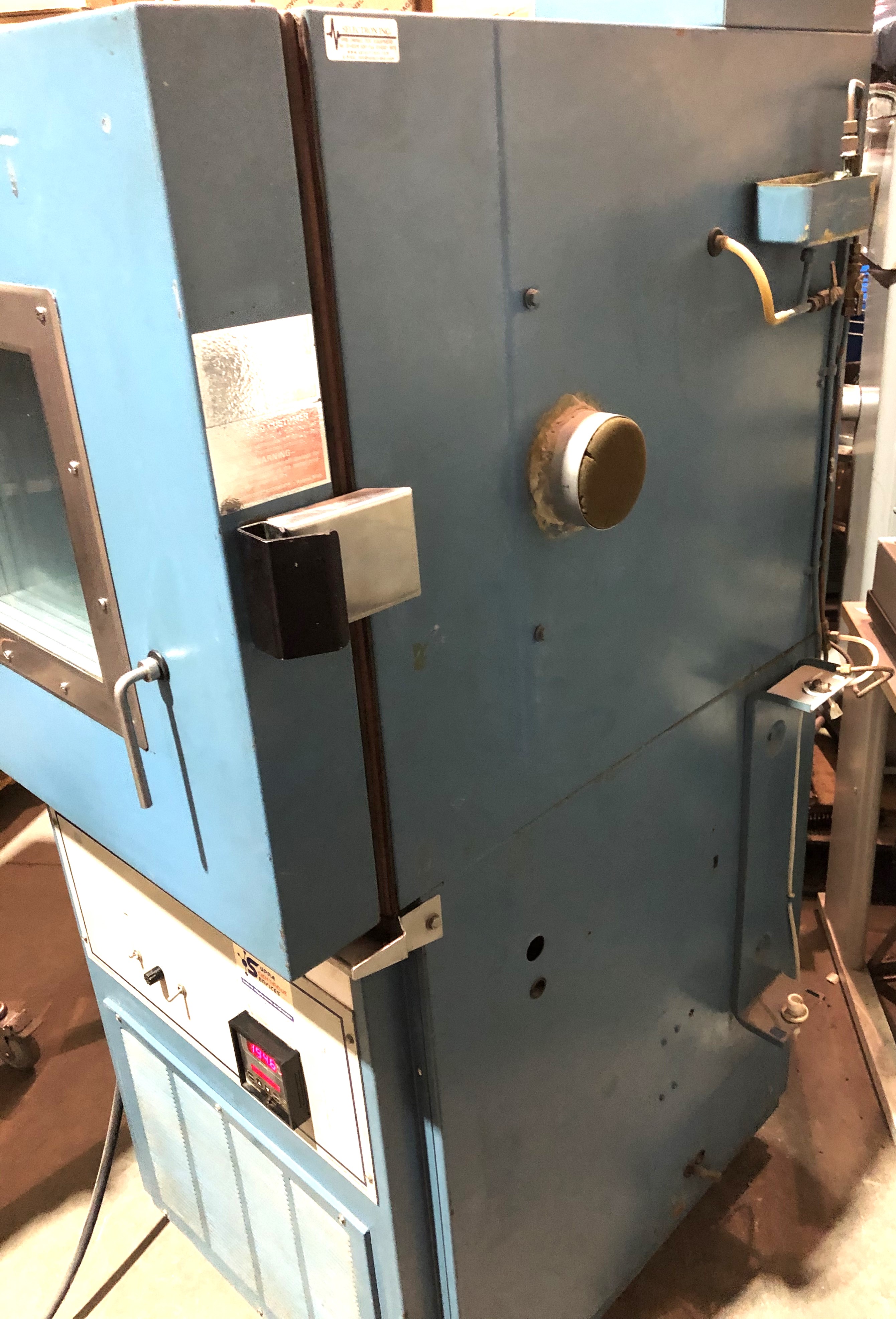 Used Thermotron SM-4S Mini-Max Environmental Test Chamber