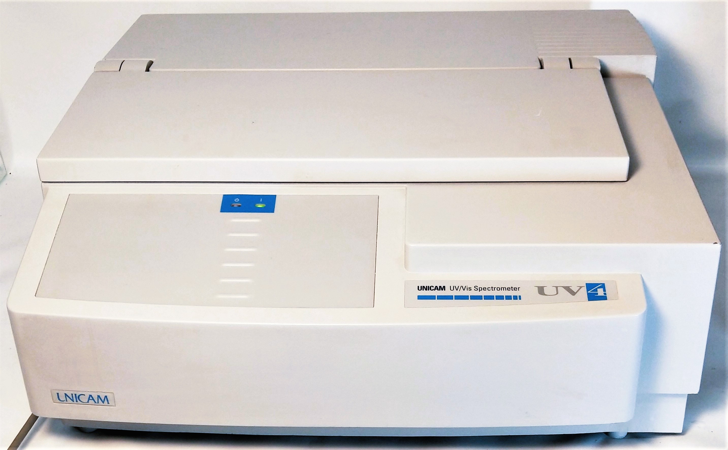 Used ATi Unicam UV4-200 UV-Visible Spectrophotometer (190 to 900nm) - FOR PARTS