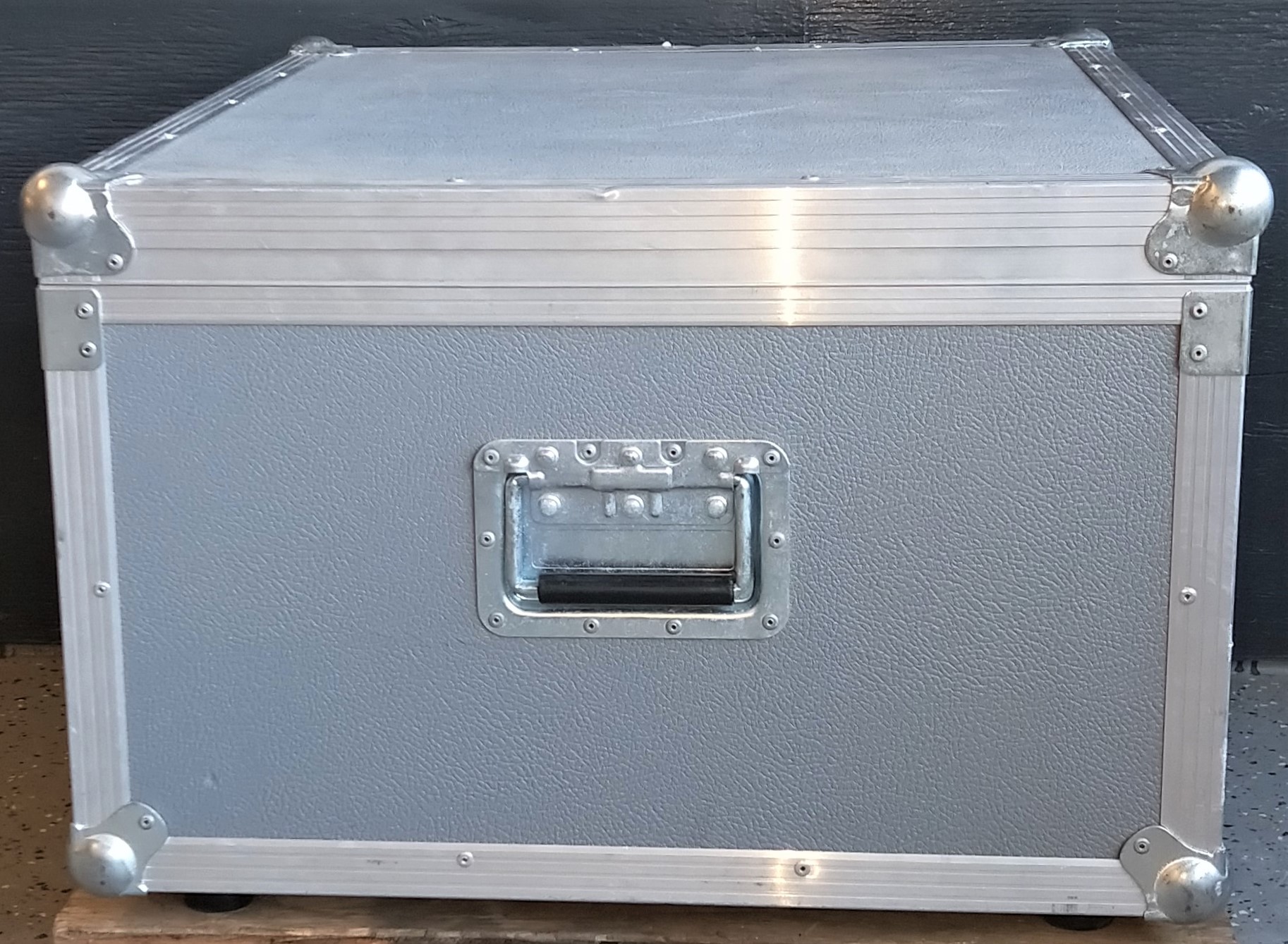 Used Thermo Nicolet Avatar 360 ESP FT-IR Spectrophotometer with Carrying Case