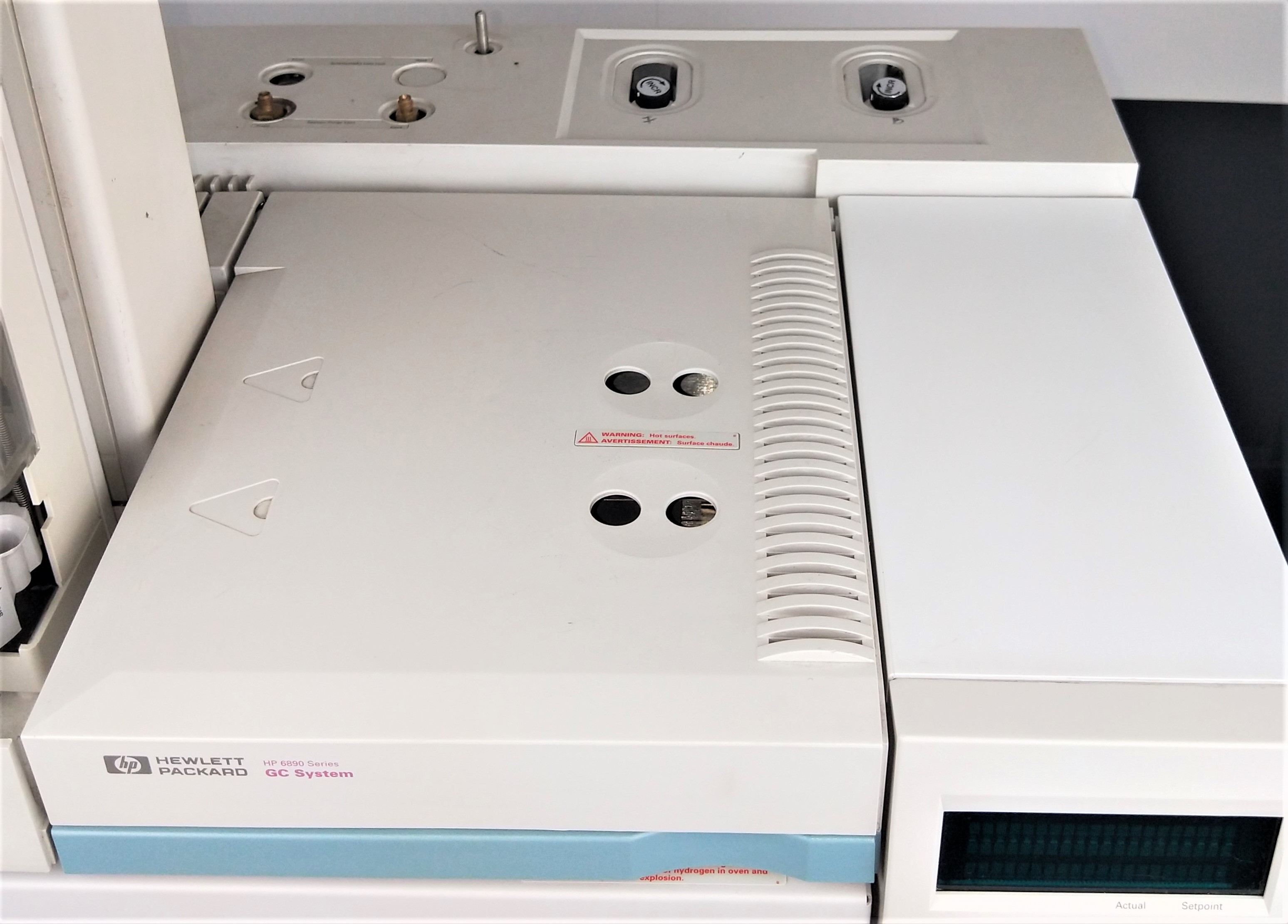 Used Agilent 6890 Series (G1530A) Dual FID Gas Chromatograph with Autosampler