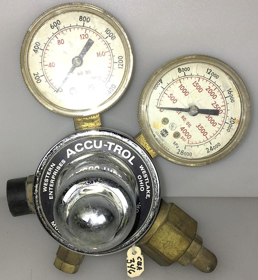 Used Western Accu-Trol MSA-7152 Compressed Air Regulator (CGA 346)