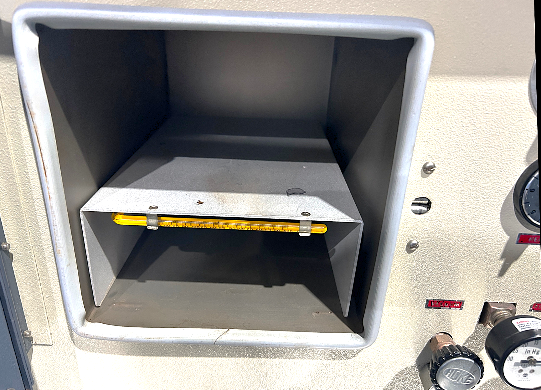 Used Hoke Vacuum Oven (0.45 Cu-Ft)