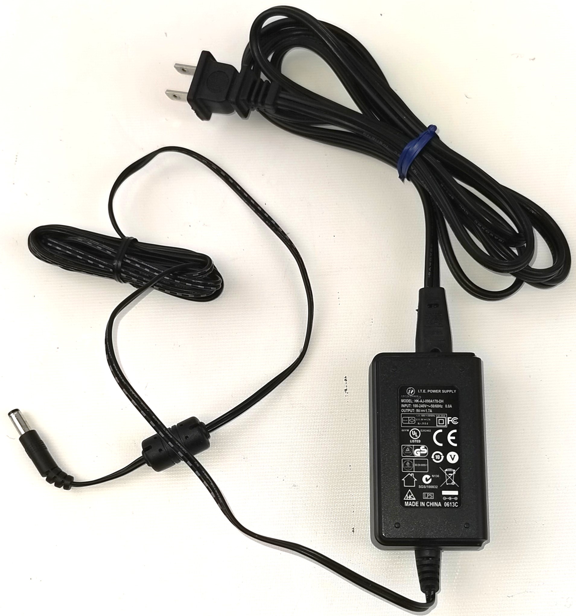 Used Ohaus Valor 1000 V11P6 Compact Balance (6000g x 1g / 13lb x 0.002lb)