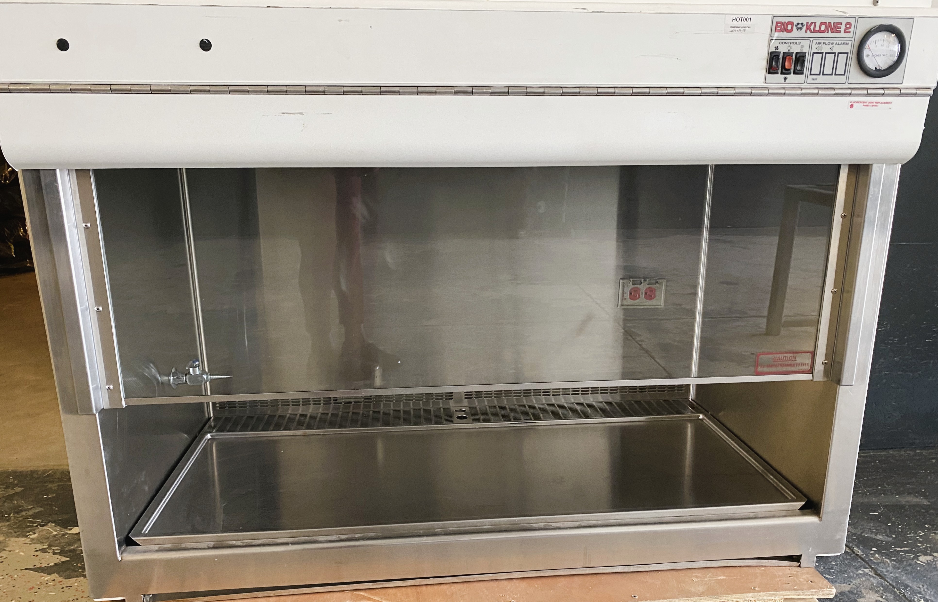 Used Microzone Bioklone 2 (BK-2-4-BT) Class II Type A 4-Ft Biosafety Cabinet