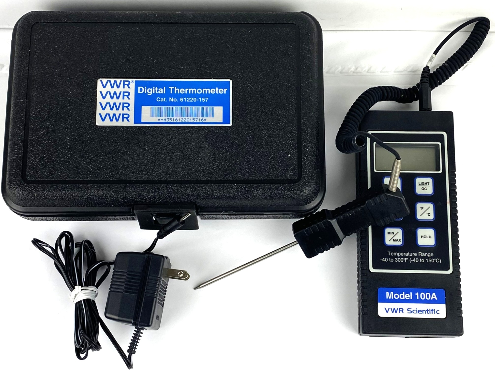 Used VWR 100A (61220-157) Digital Thermometer with Probe and Case