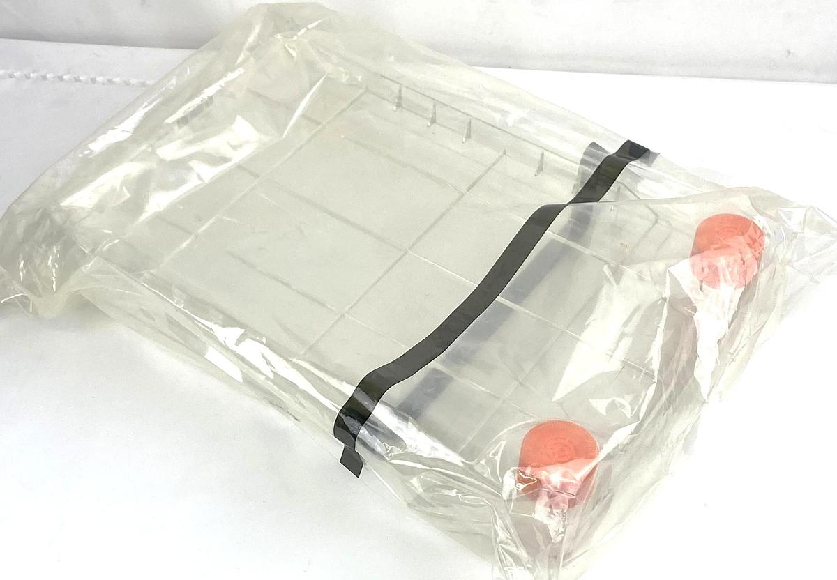 New Open Box Corning 3330 CellSTACK Polystyrene CellBIND Culture Chamber