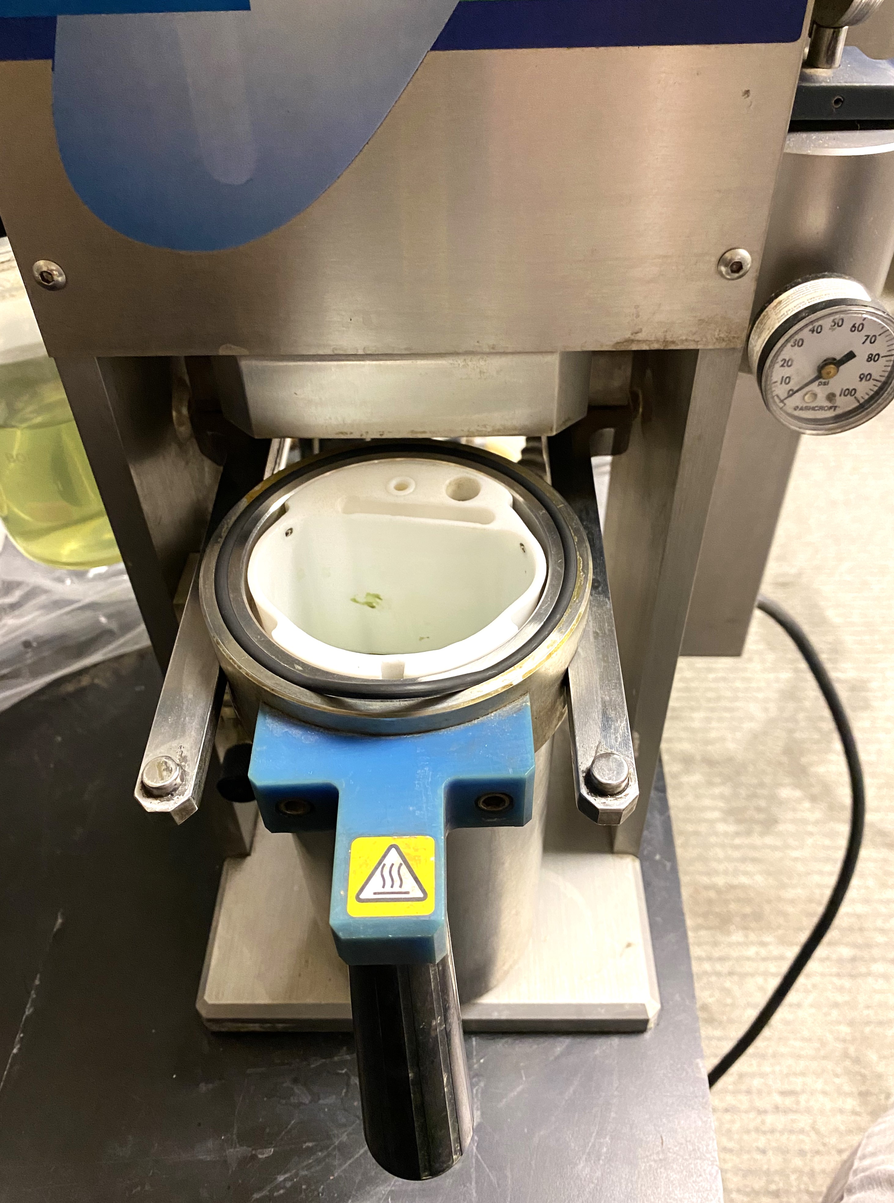 Used ANKOM XT10 Extractor