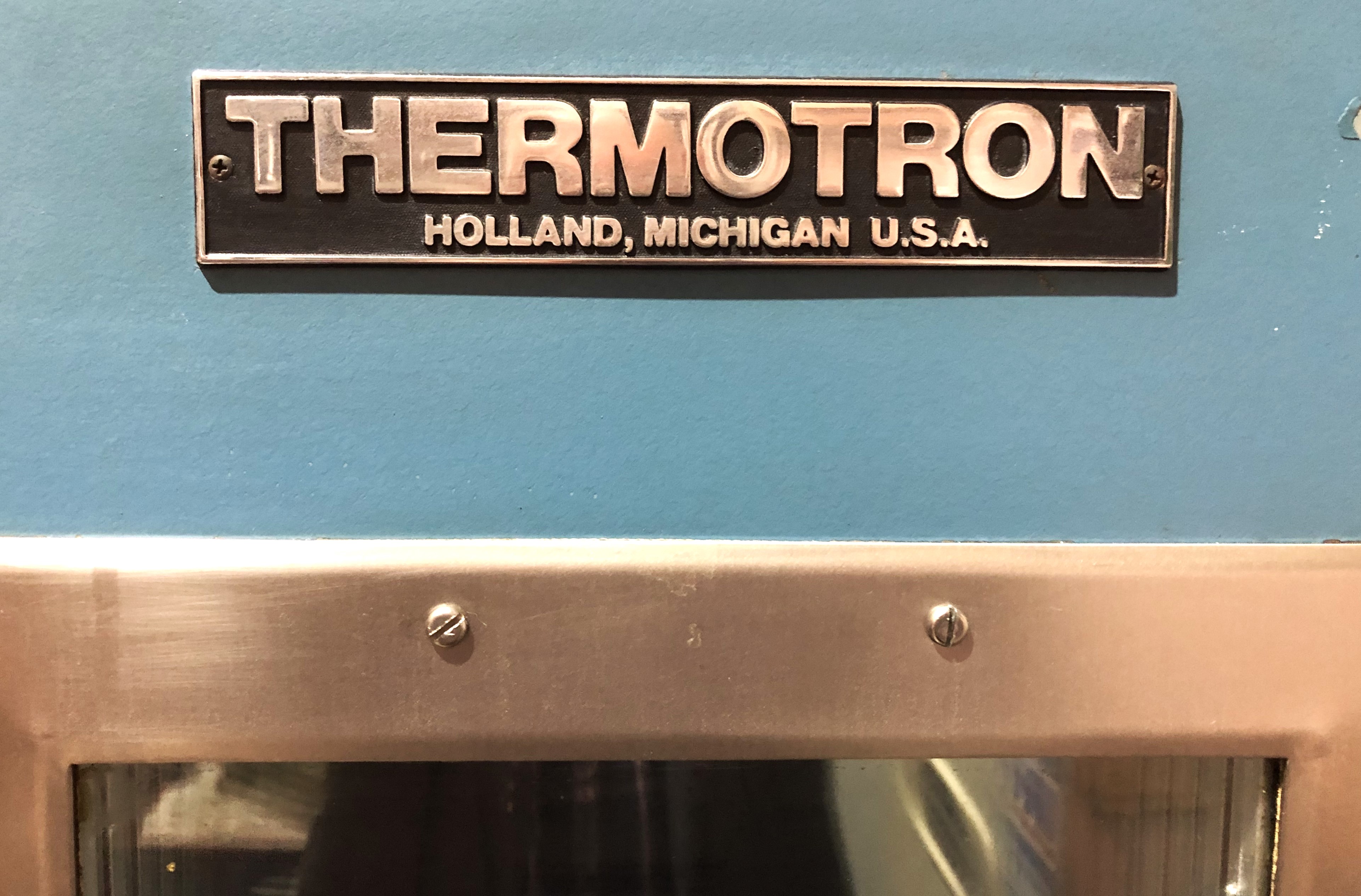 Used Thermotron SM-4S Mini-Max Environmental Test Chamber