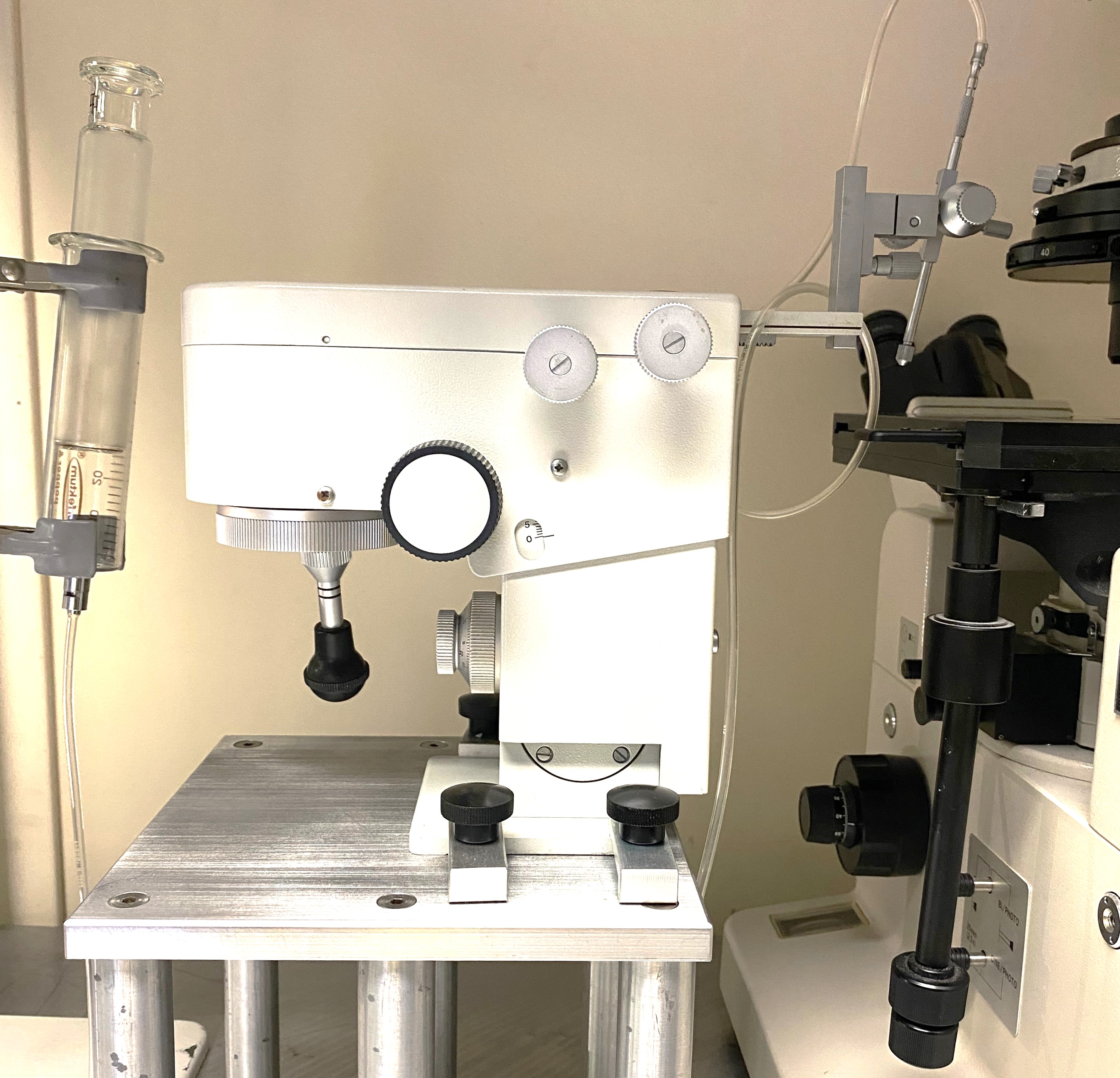 Used Nikon Diaphot TMD Inverted, Phase-Contrast Microscope with Micromanipulators