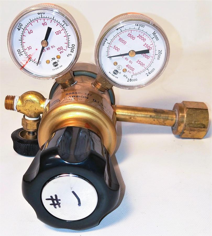 Used VWR 55850-482 Single Stage CO2 Regulator (CGA 320)