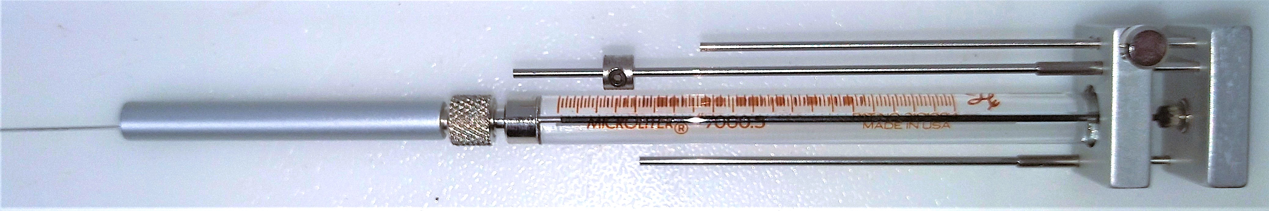New Open Box Hamilton 86252 Microliter (#7000.5) Injection Syringe with Chaney Adapter (0.5μL)