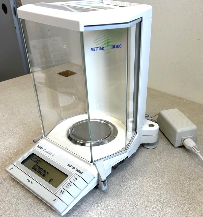 Used Mettler Toledo AG245 Delta-Range Balance (41g x 0.1mg / 210g x 1mg)