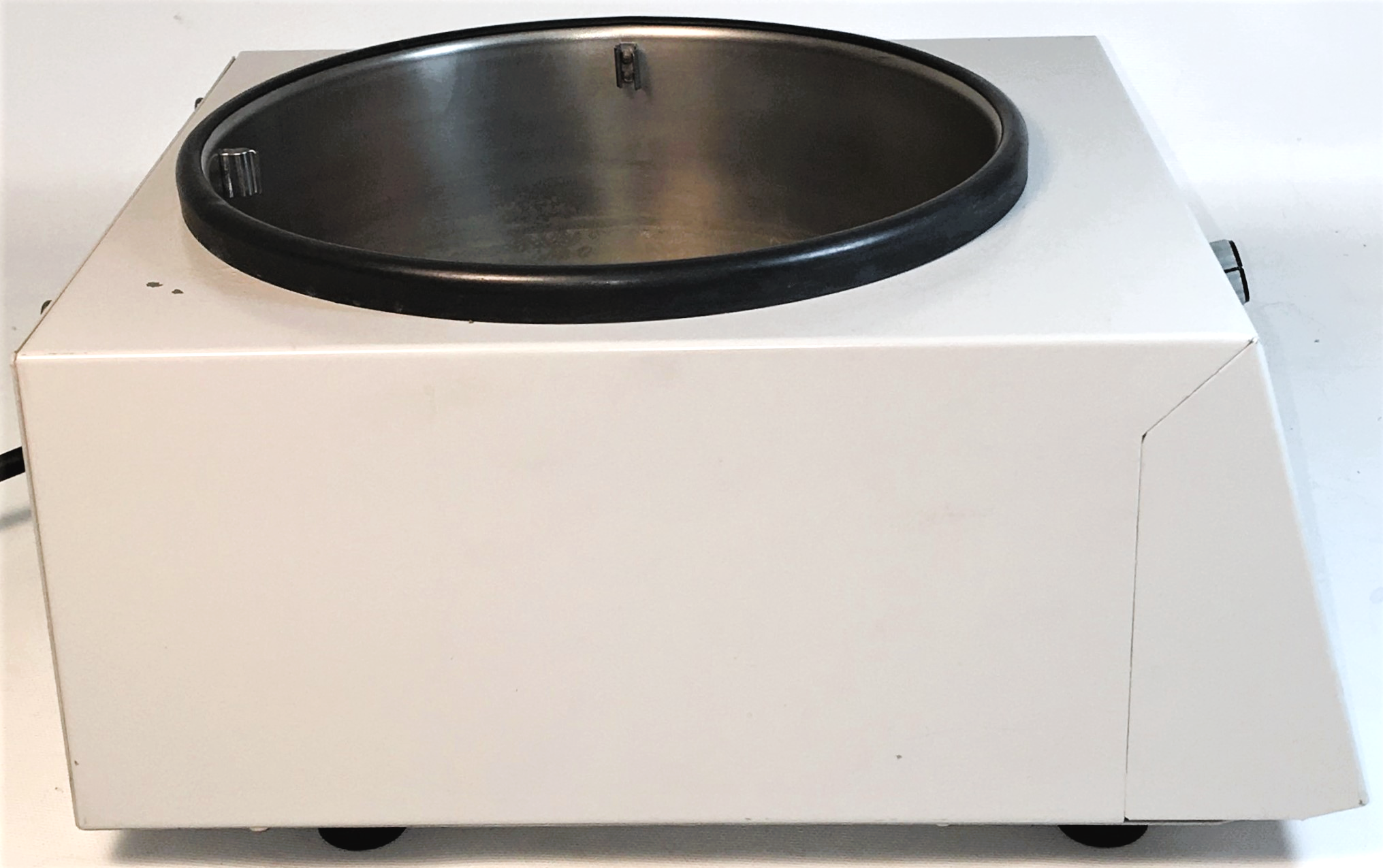 Used Yamato BM-100 Water Bath (4L)