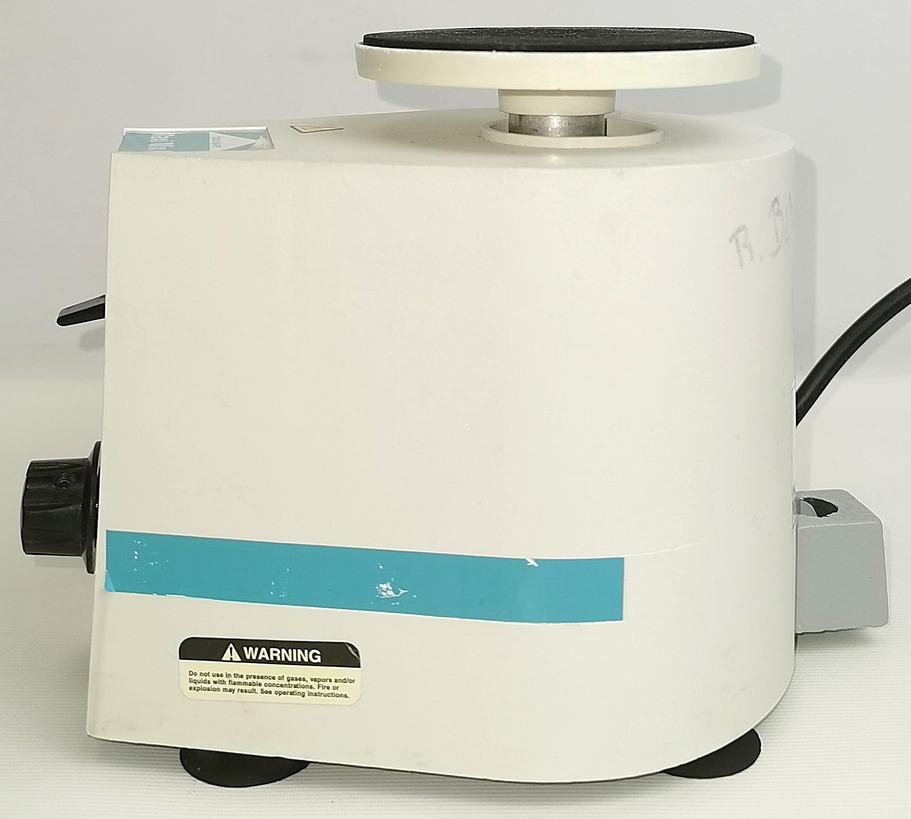 Used Thermolyne MaxiMix II 37600 Vortex Mixer