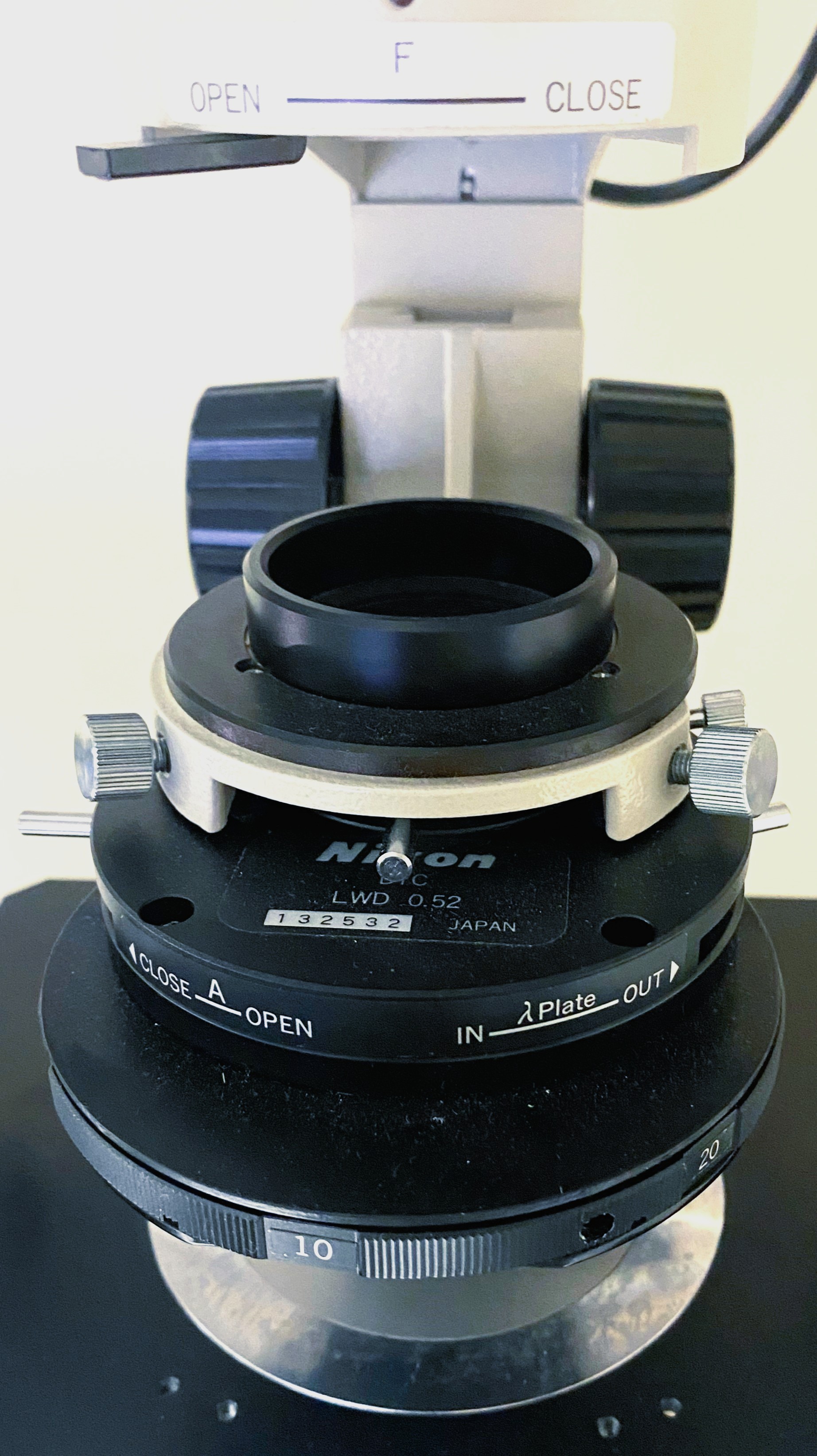 Used Nikon Diaphot TMD Inverted, Phase-Contrast Microscope with Micromanipulators (40X to 400X)
