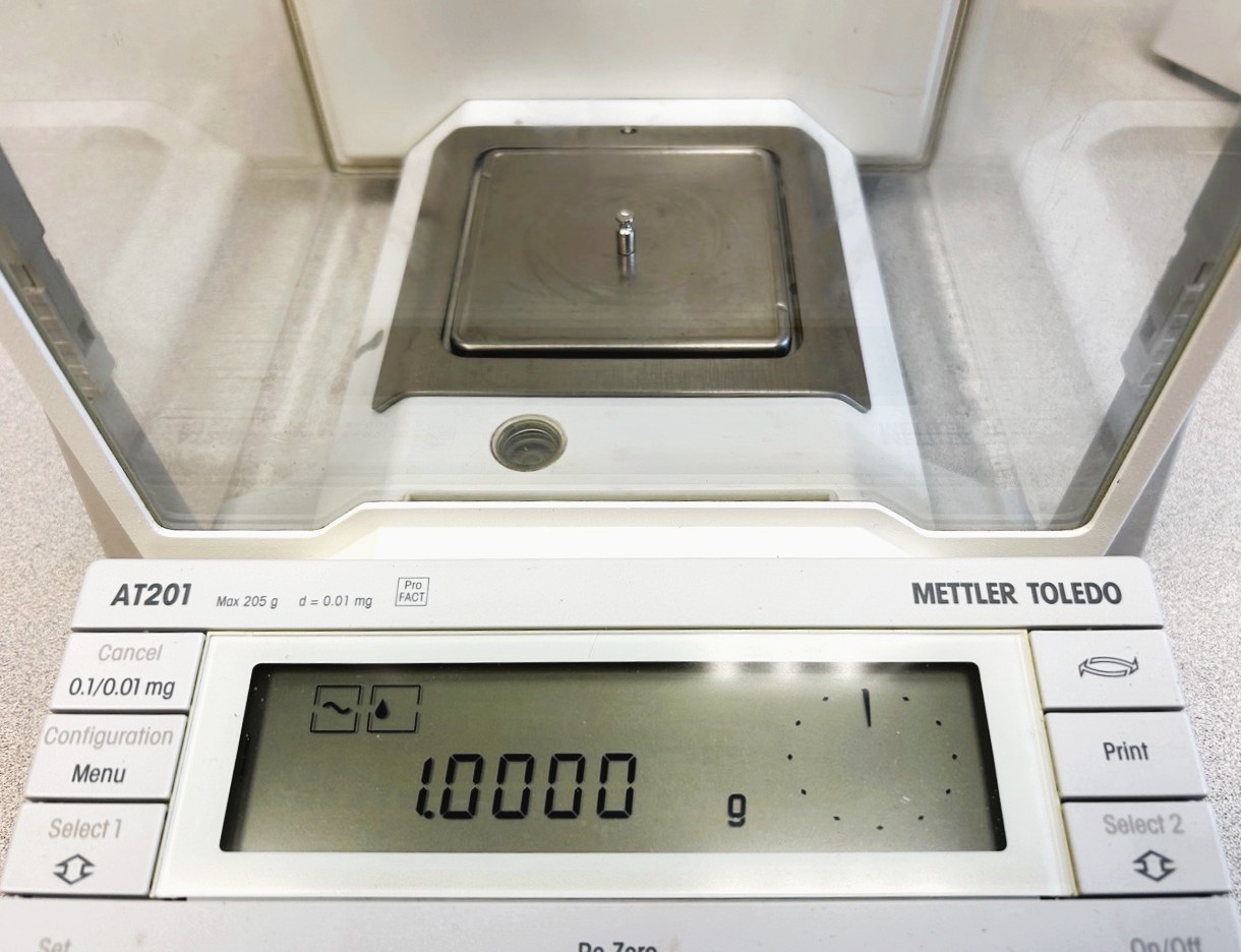 Used Mettler Toledo AT201 Analytical Balance (205g x 0.0001g)