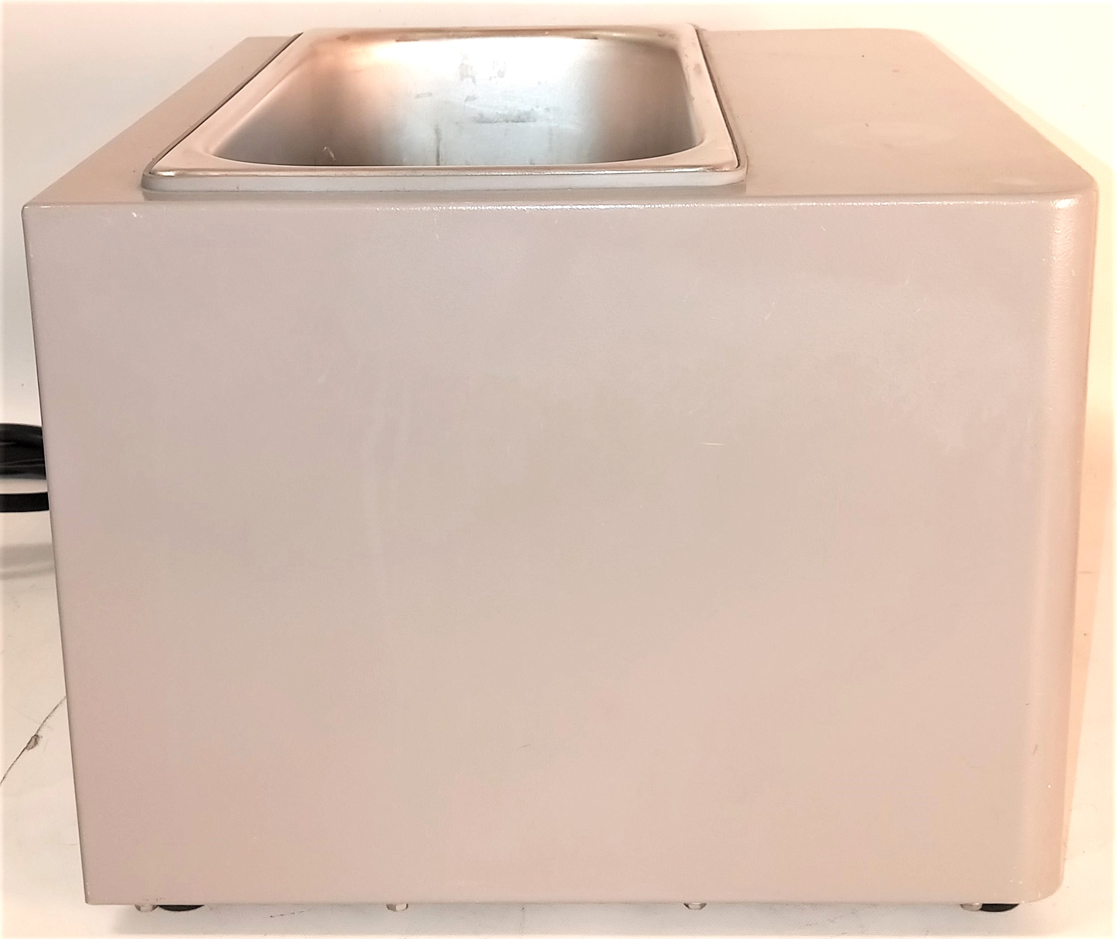 Used VWR (Shel-Lab) 1202 Water Bath (2L)
