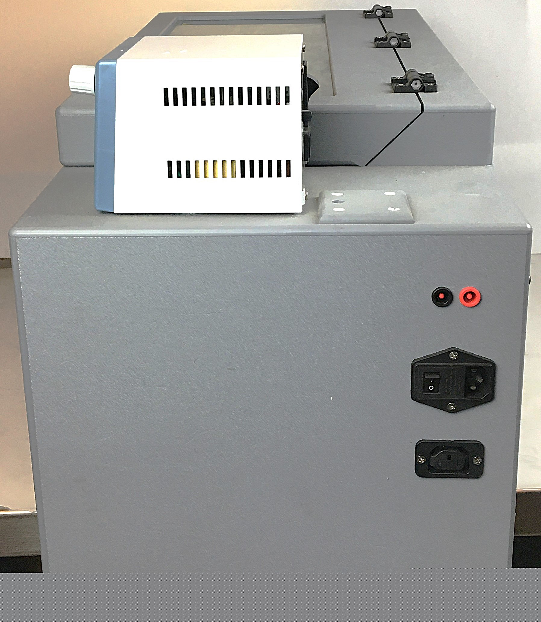 Used CBS Scientific TDGS-8004 Two Dimentional Genetic Screening System